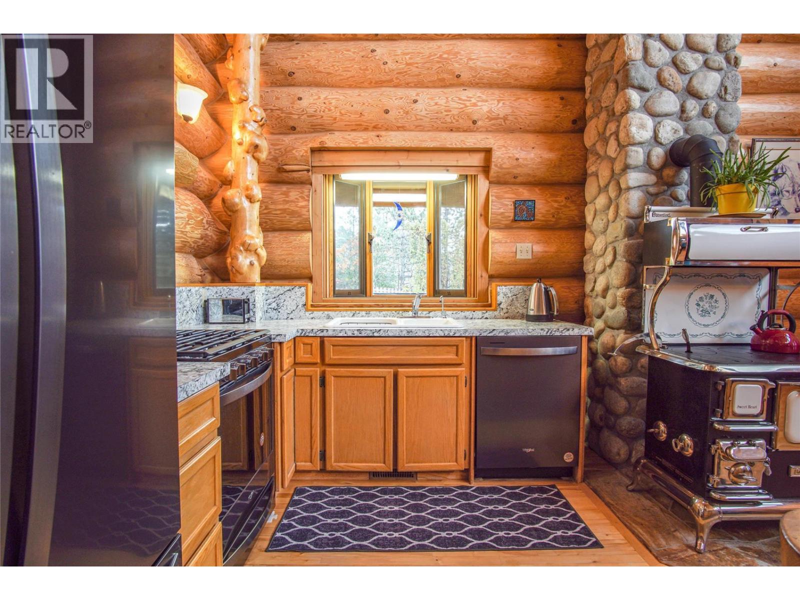 20 Valeview Road, Lumby