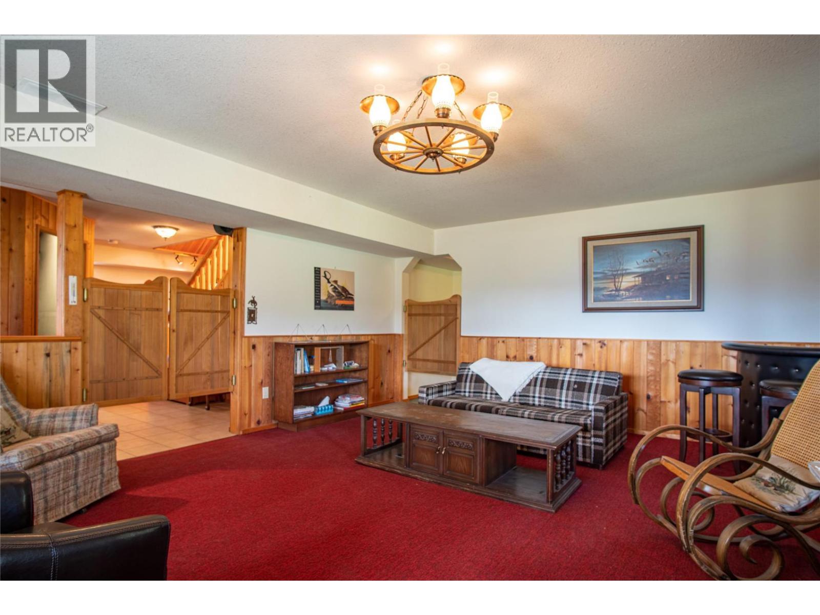 20 Valeview Road, Lumby