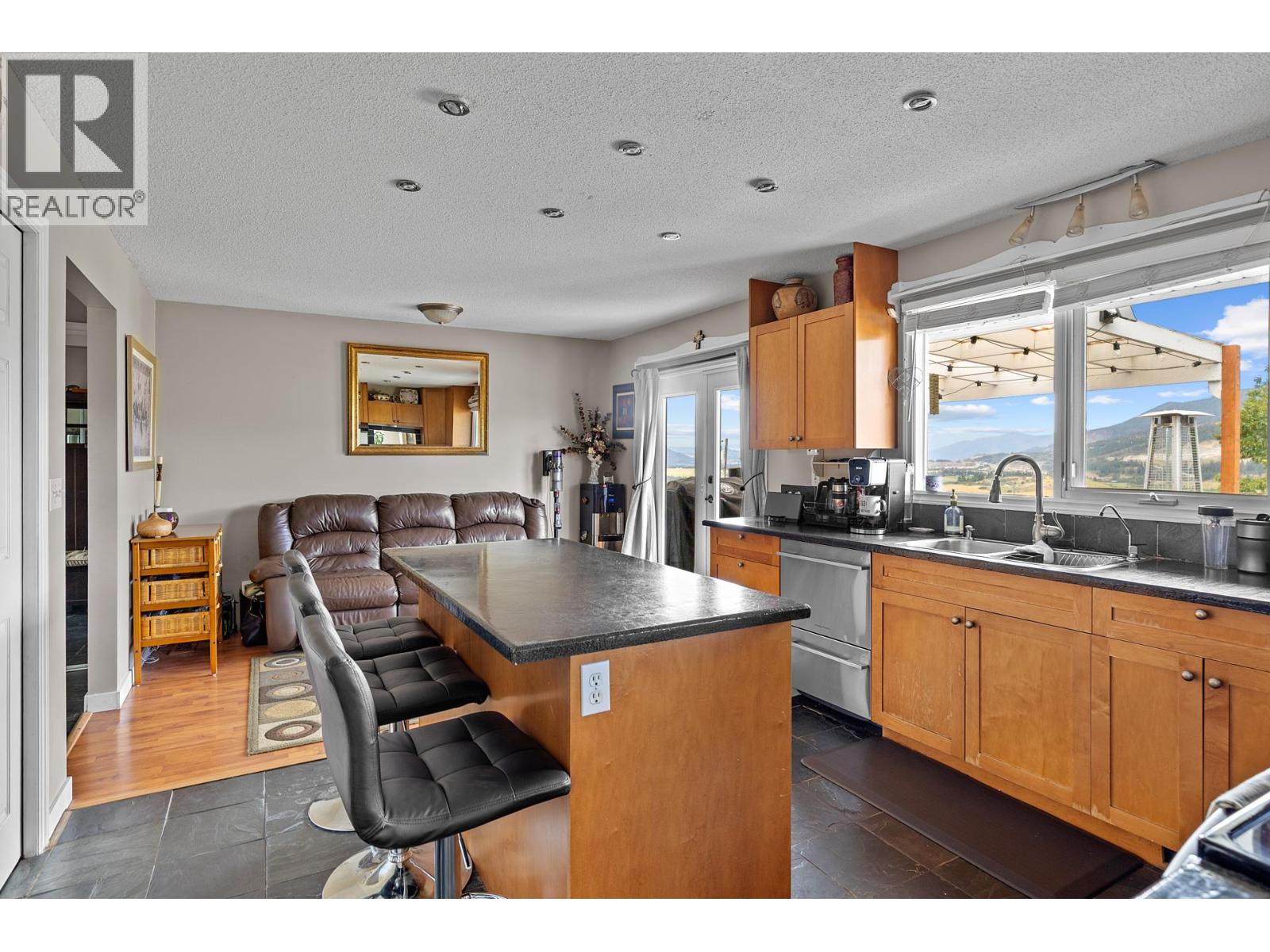 136 Stepping Stones Crescent, Spallumcheen