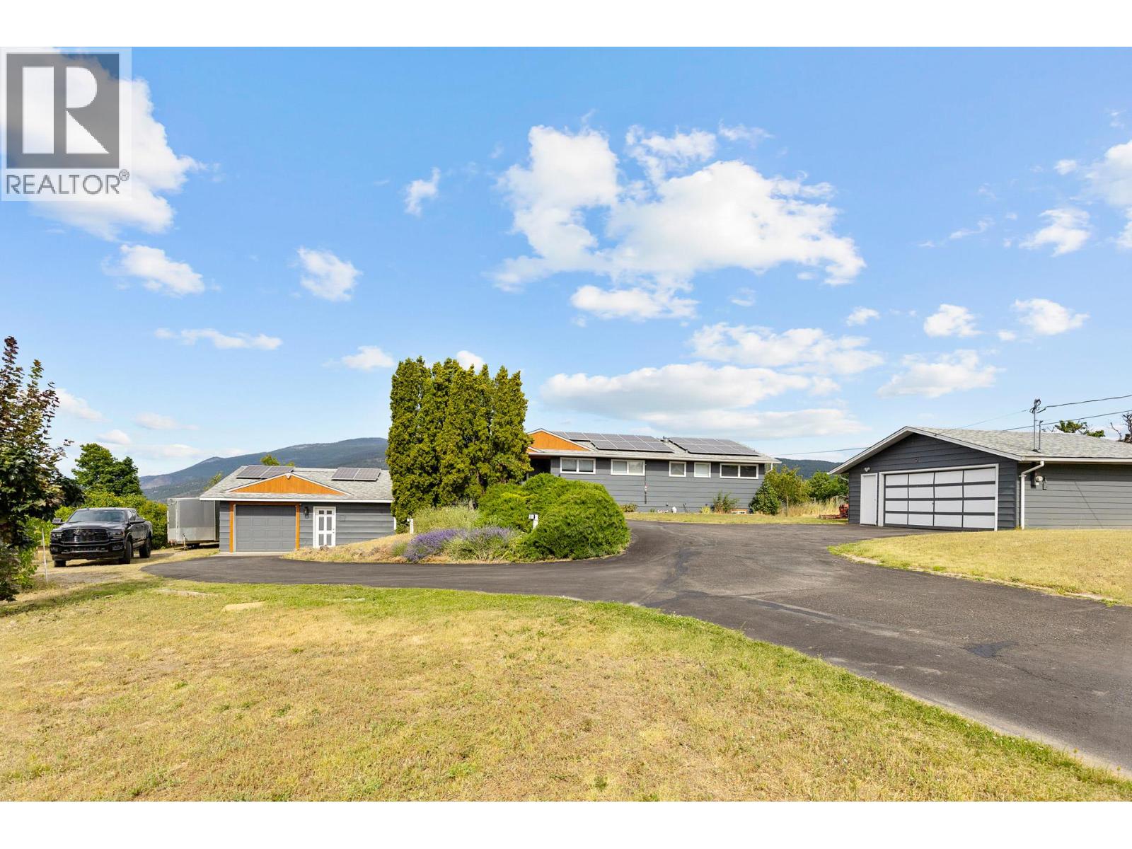 136 Stepping Stones Crescent, Spallumcheen