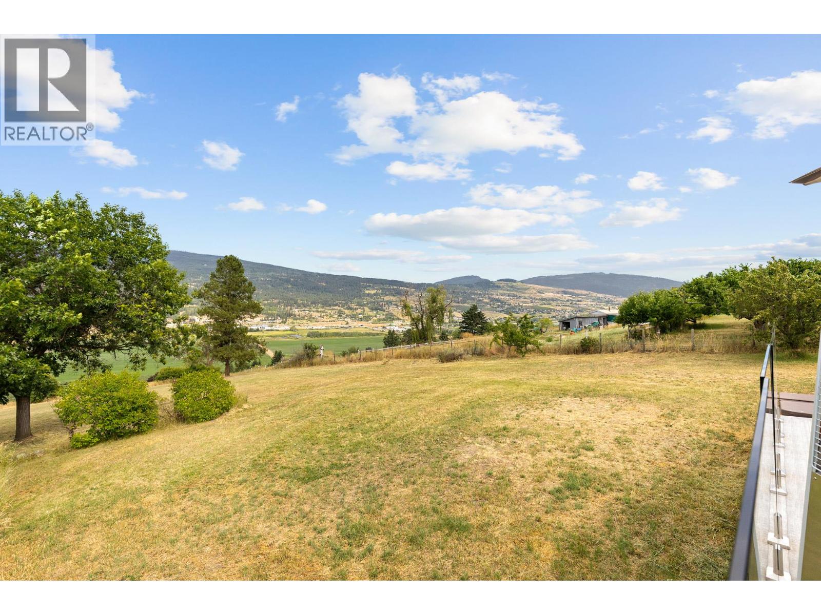 136 Stepping Stones Crescent, Spallumcheen