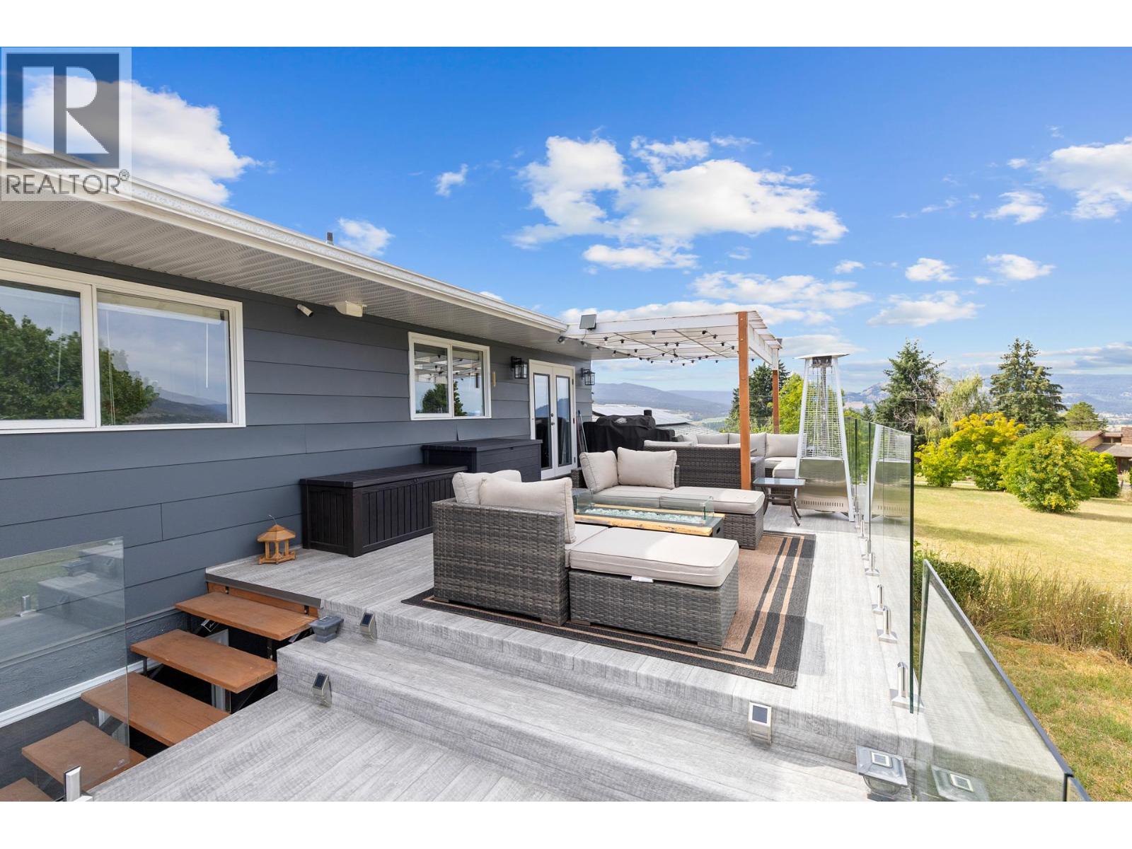 136 Stepping Stones Crescent, Spallumcheen