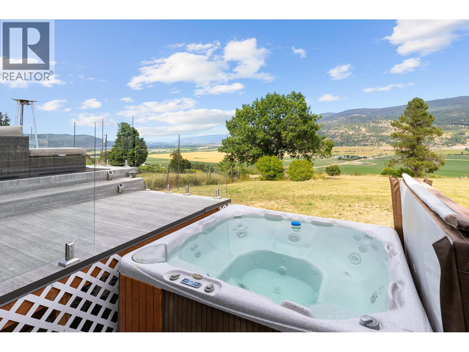 136 Stepping Stones Crescent, Spallumcheen