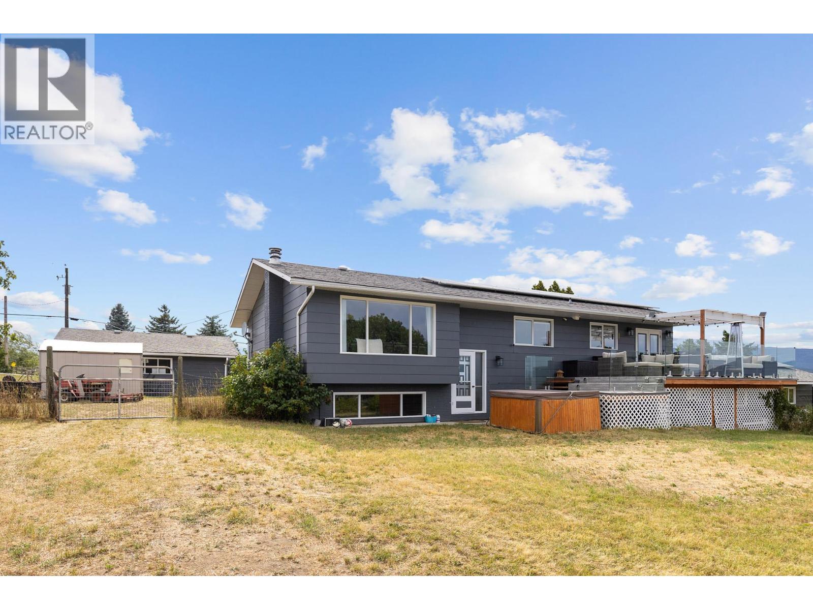 136 Stepping Stones Crescent, Spallumcheen