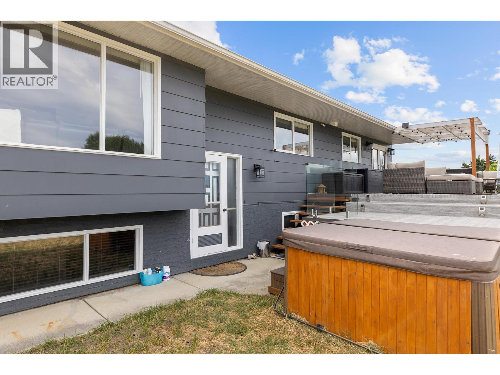 136 Stepping Stones Crescent, Spallumcheen