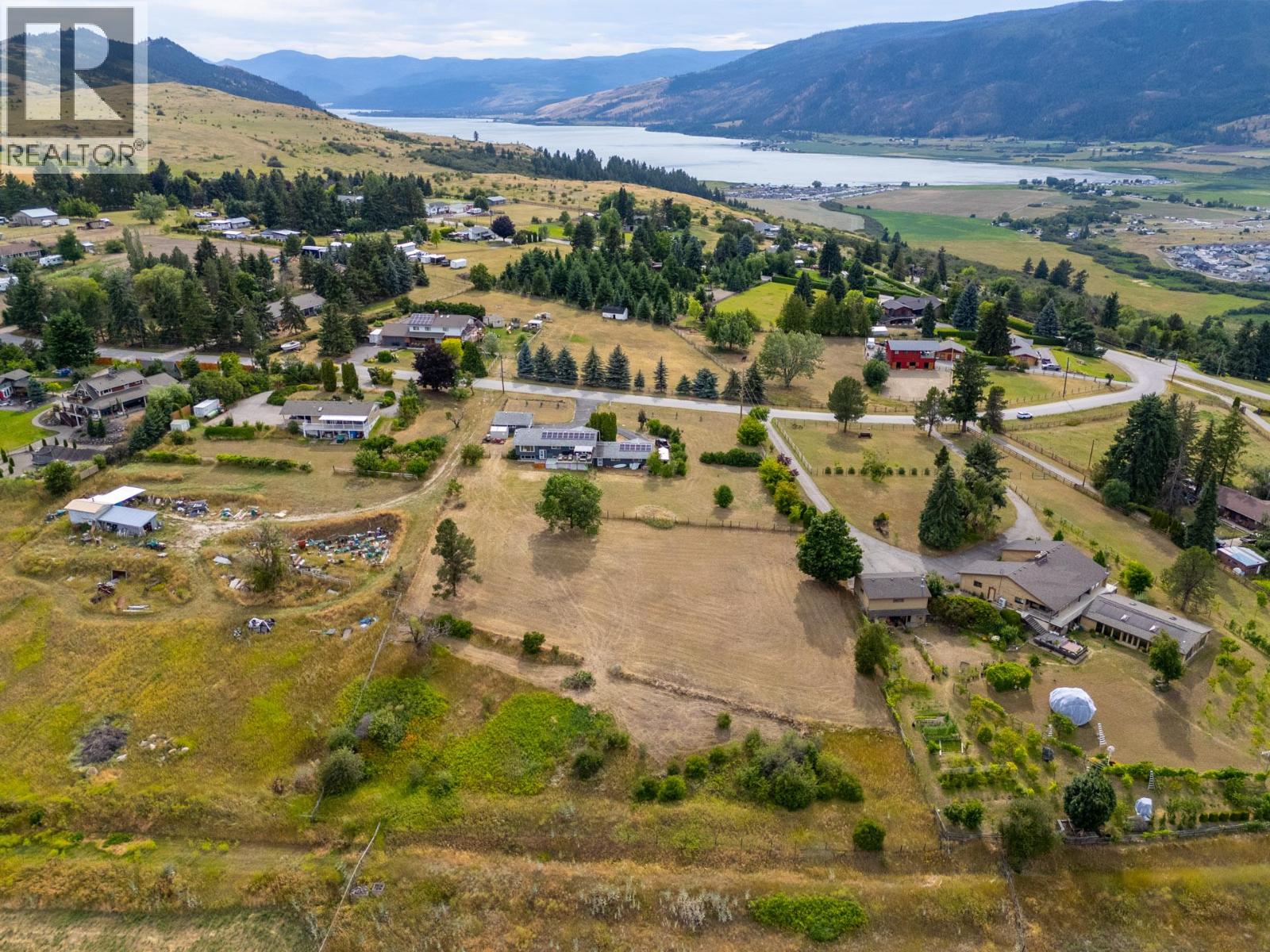 136 Stepping Stones Crescent, Spallumcheen