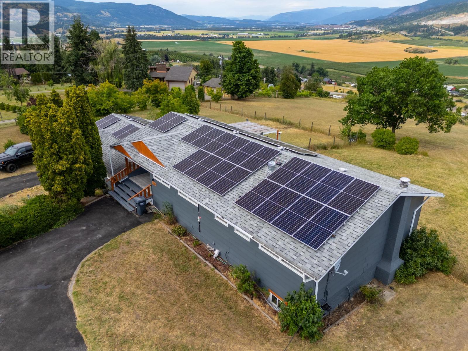 136 Stepping Stones Crescent, Spallumcheen