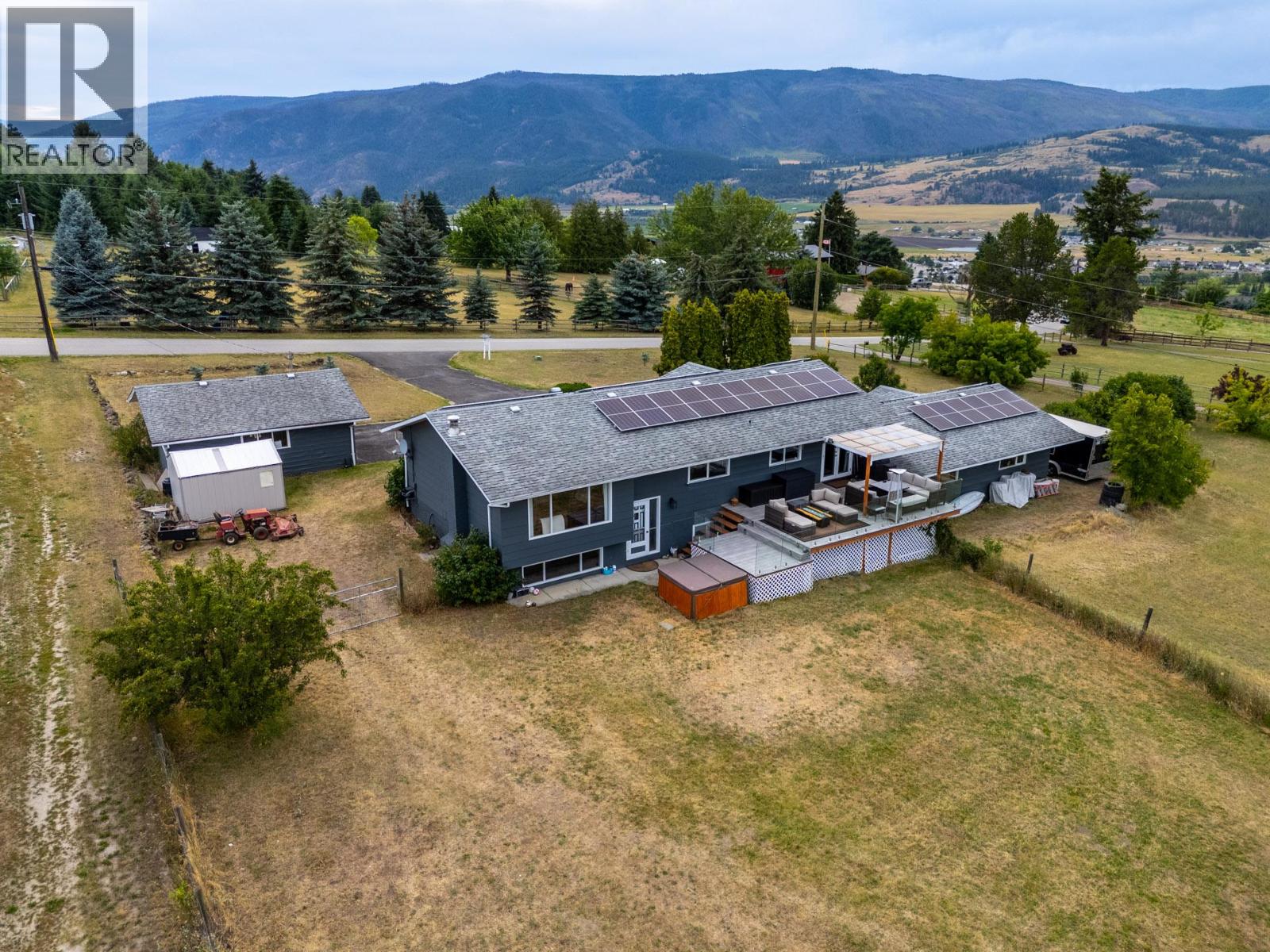 136 Stepping Stones Crescent, Spallumcheen