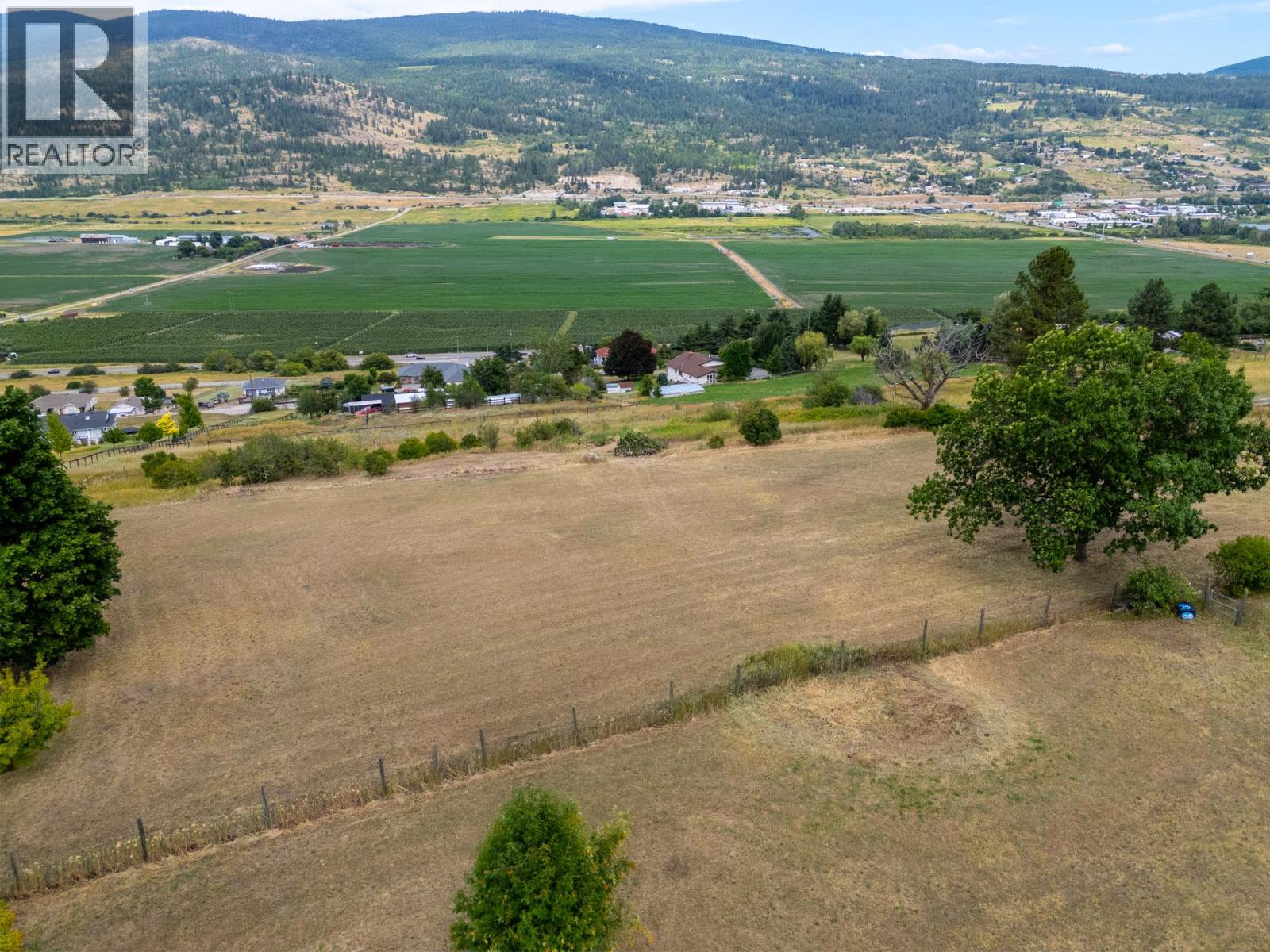 136 Stepping Stones Crescent, Spallumcheen