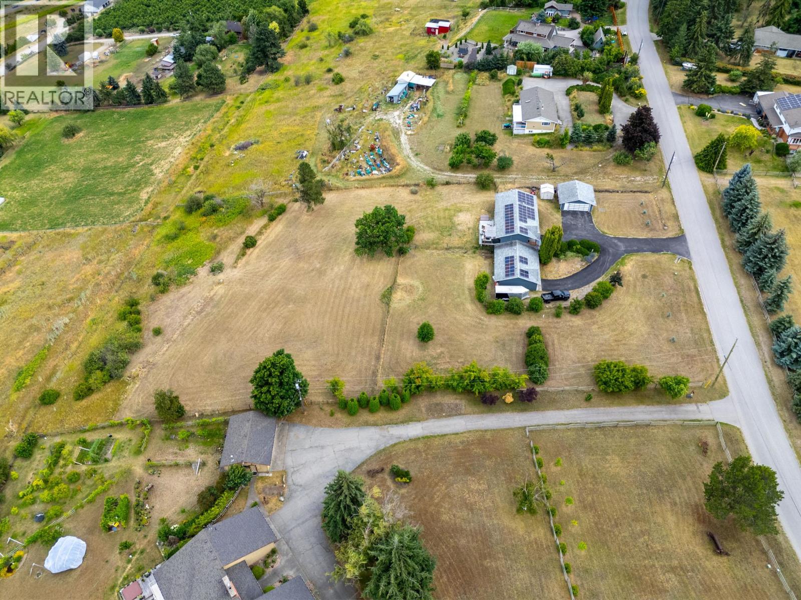 136 Stepping Stones Crescent, Spallumcheen