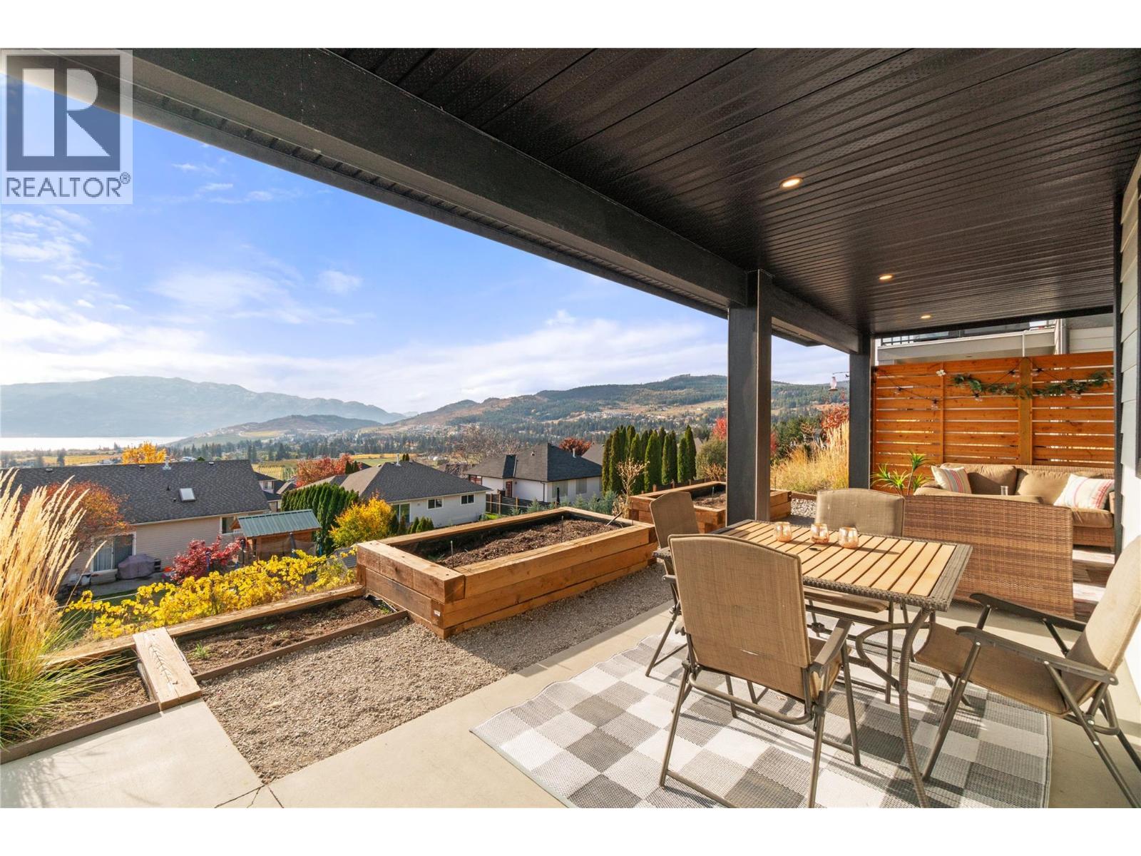 2827 Copper Ridge Drive, West Kelowna