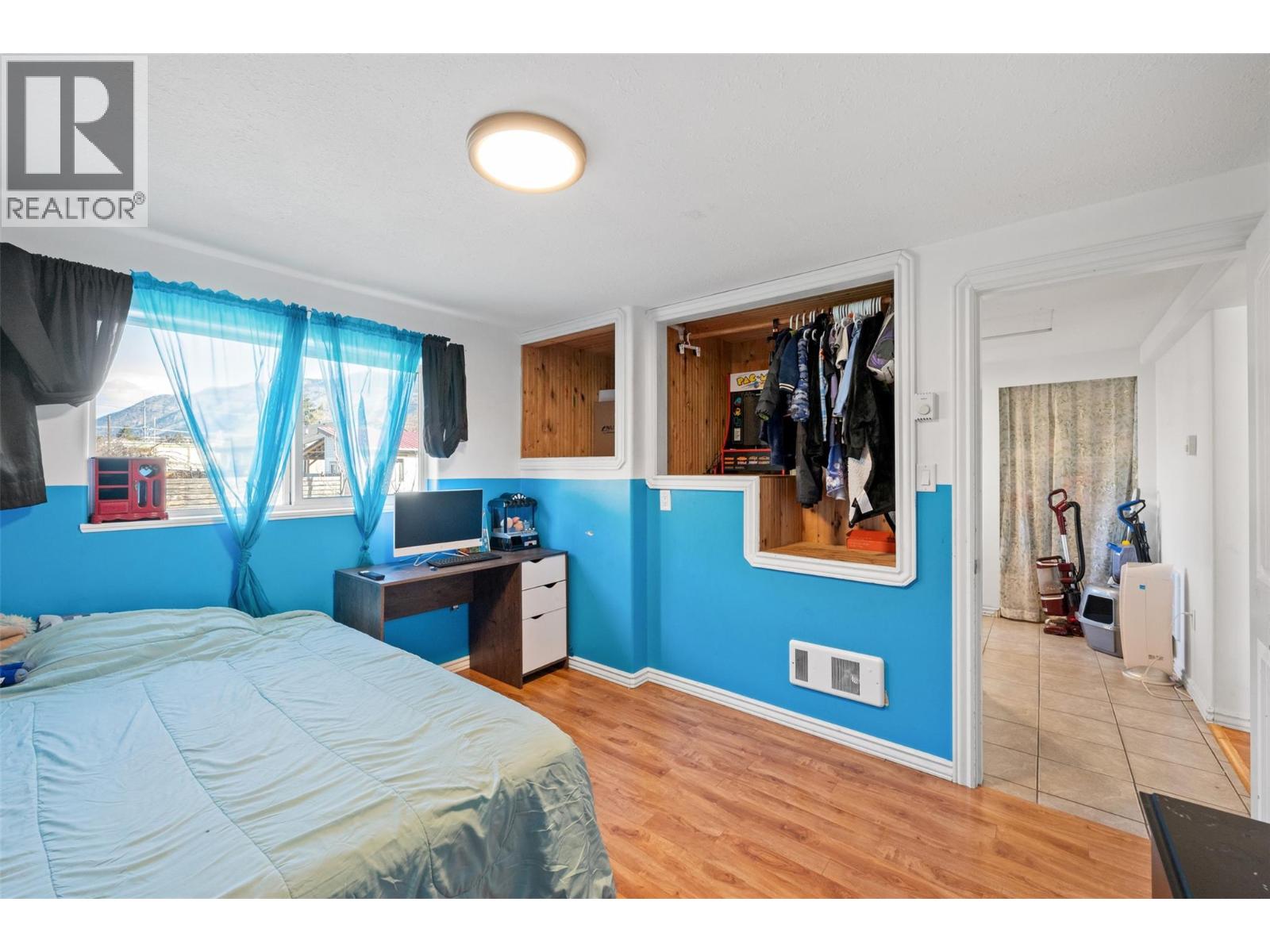 410 10TH Avenue, Keremeos