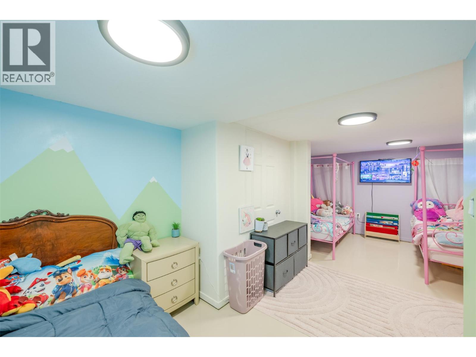 410 10TH Avenue, Keremeos