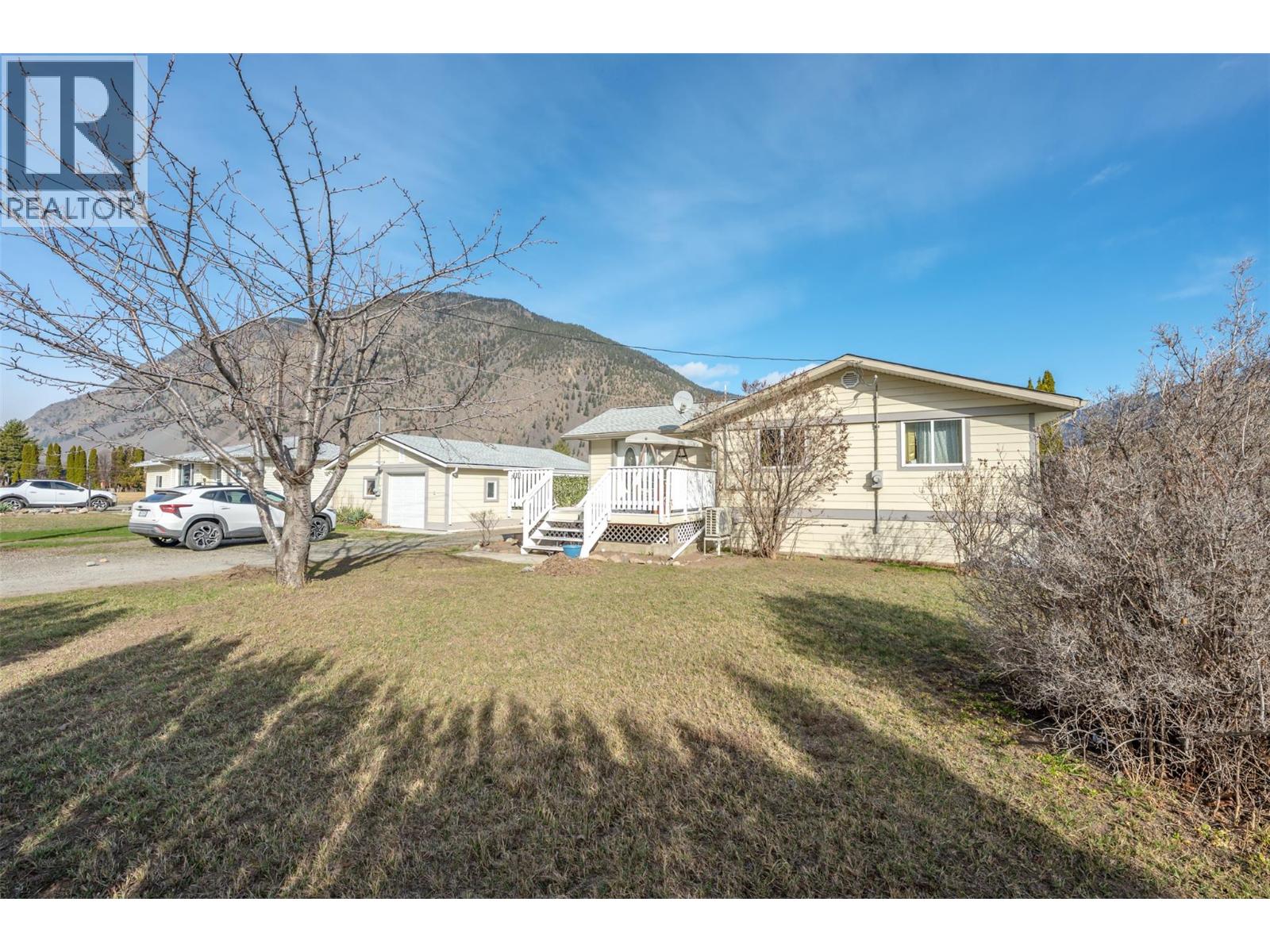 410 10TH Avenue, Keremeos