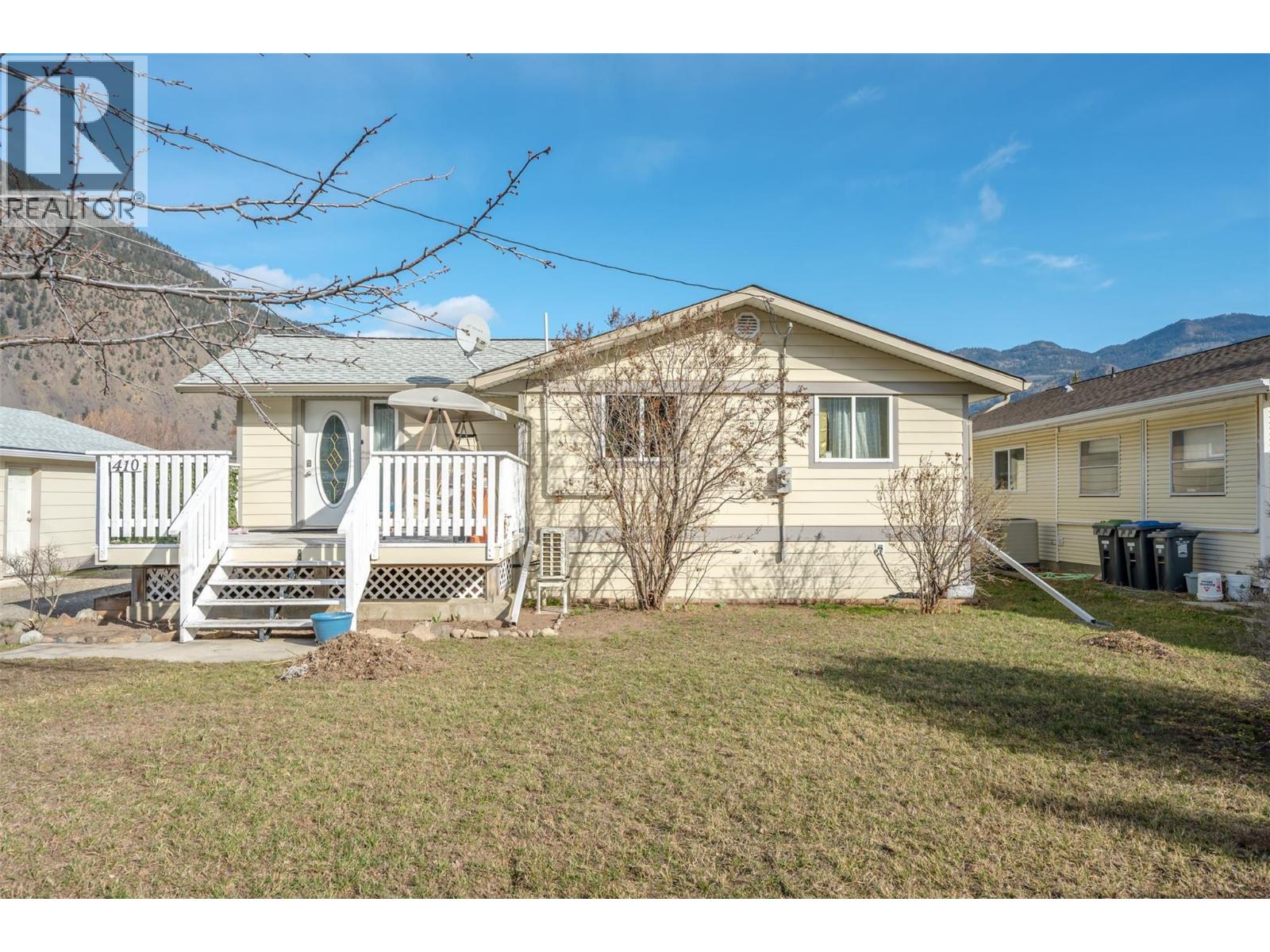 410 10TH Avenue, Keremeos