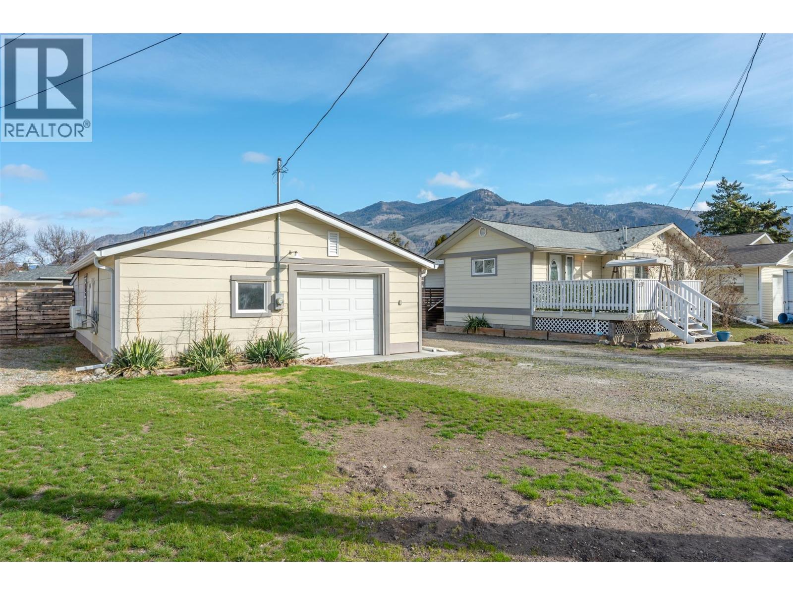 410 10TH Avenue, Keremeos