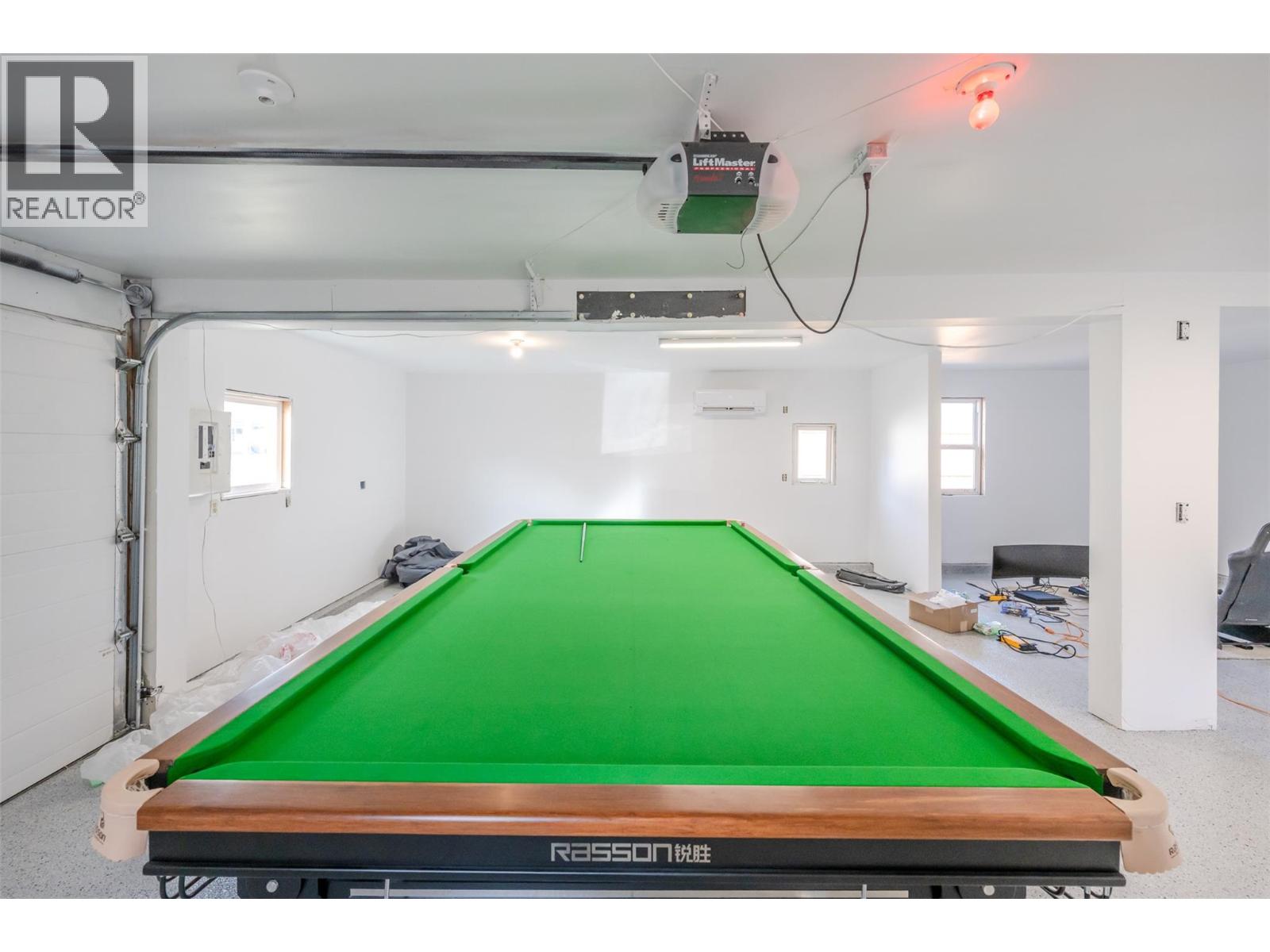 410 10TH Avenue, Keremeos