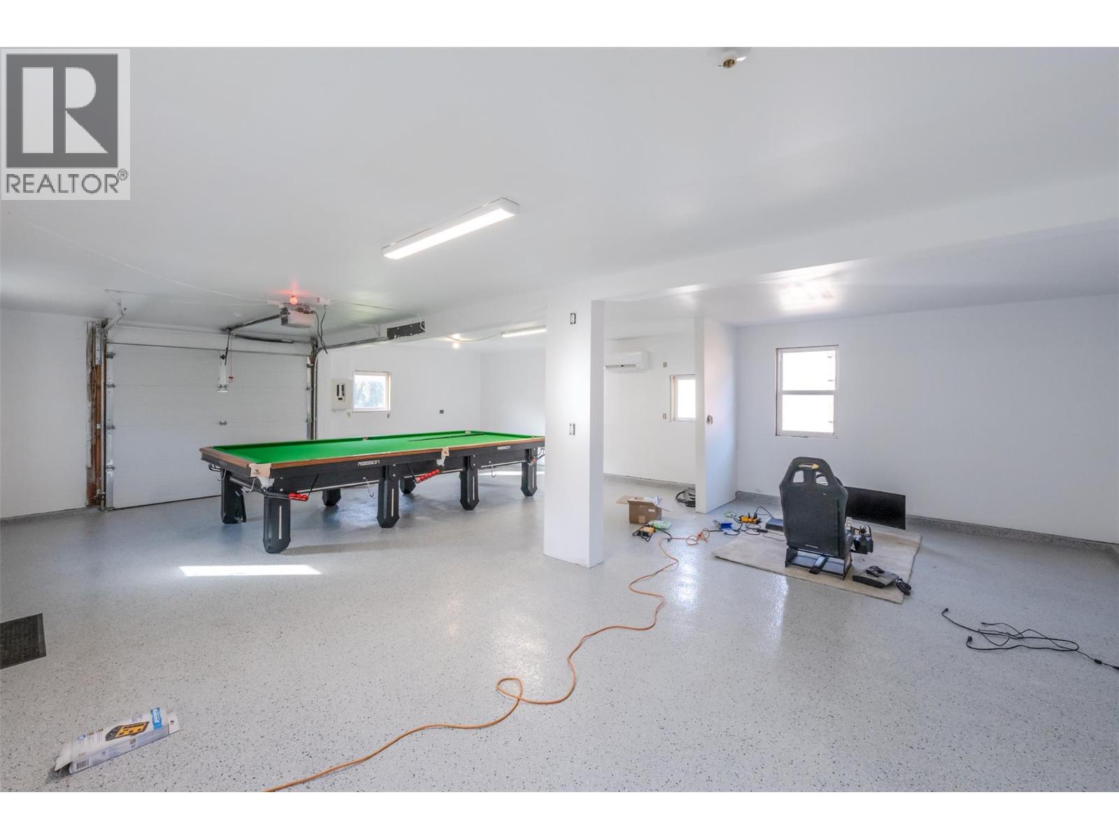 410 10TH Avenue, Keremeos