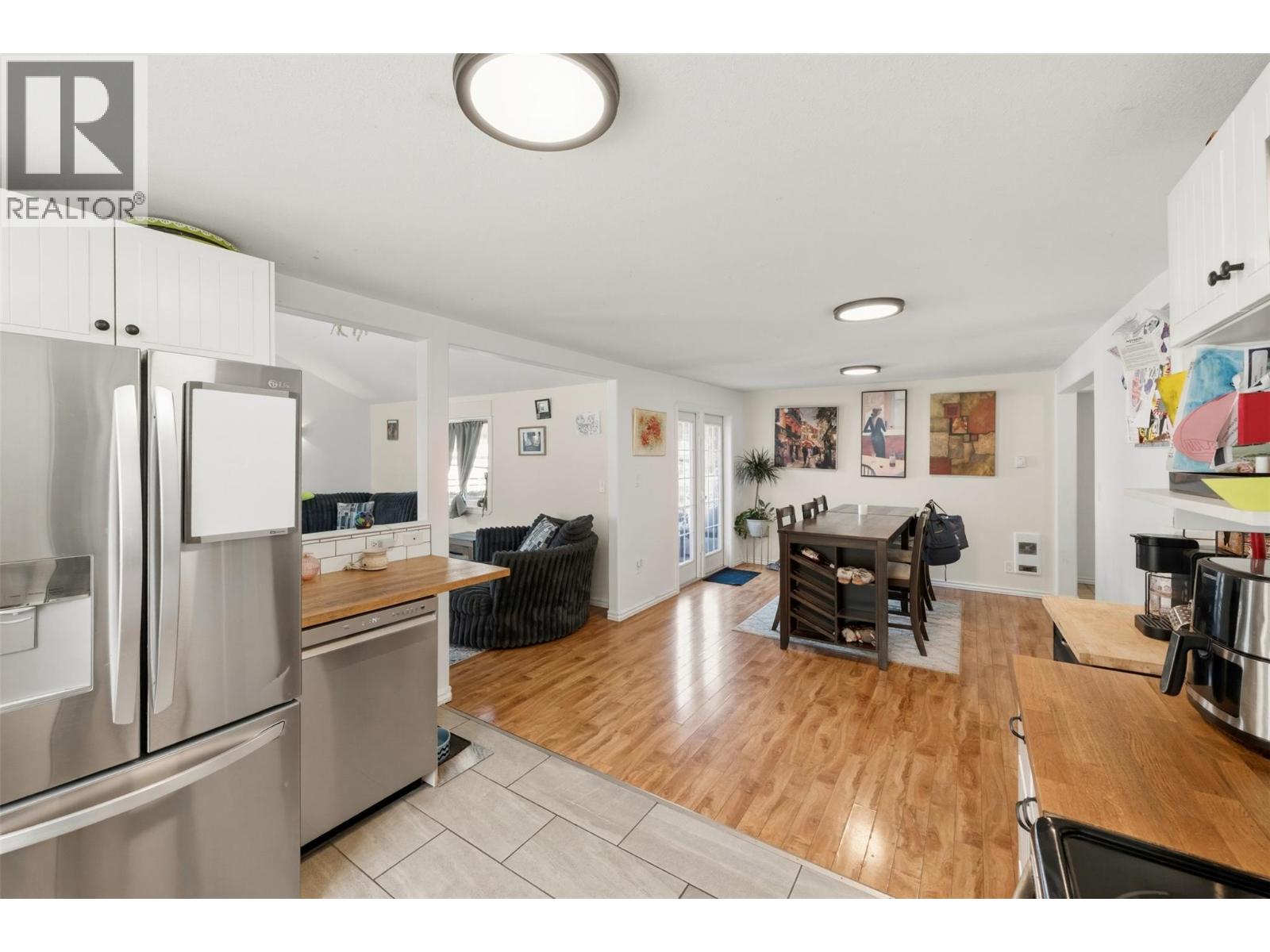 410 10TH Avenue, Keremeos