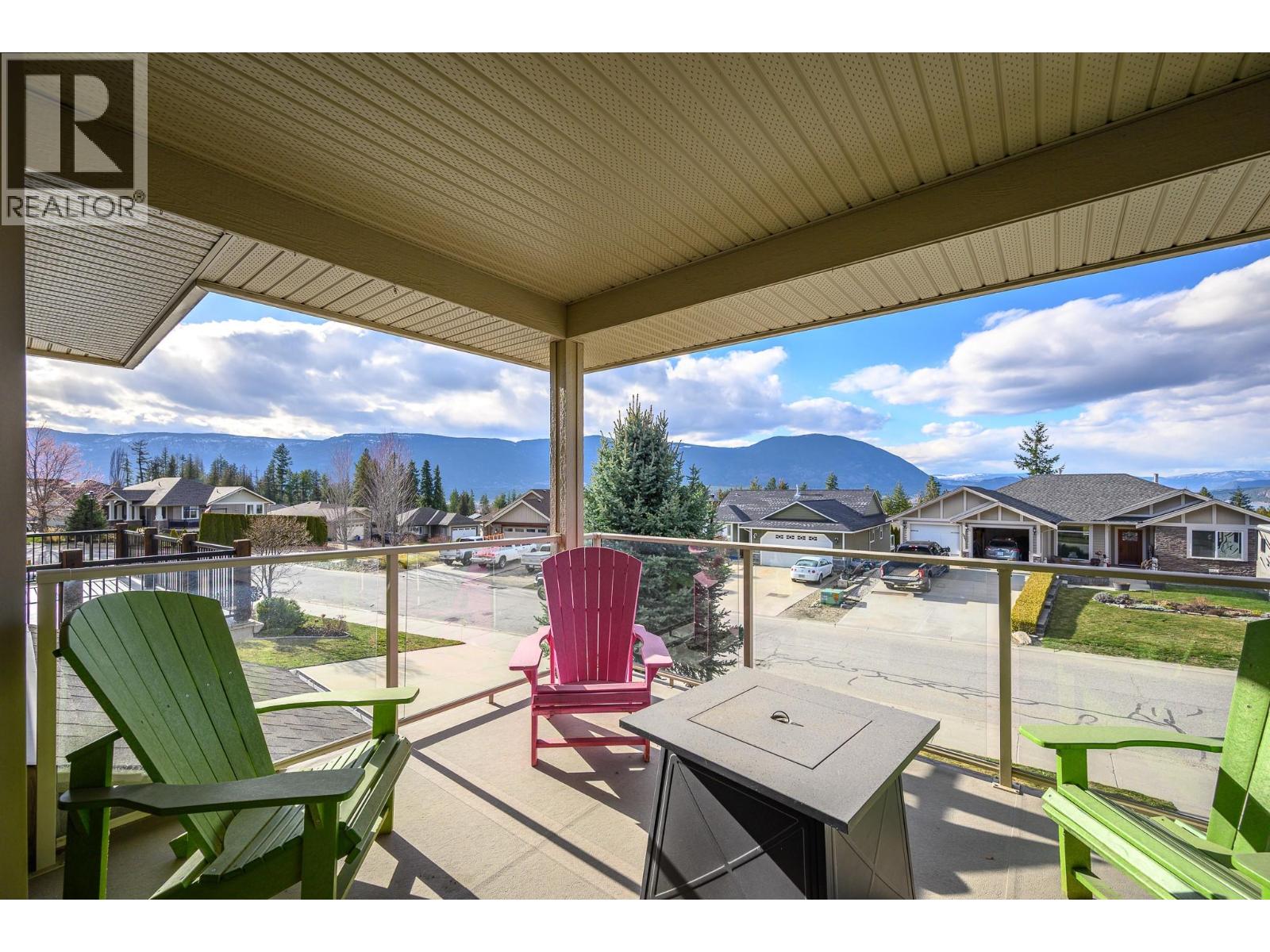 1060 17 Street SE, Salmon Arm