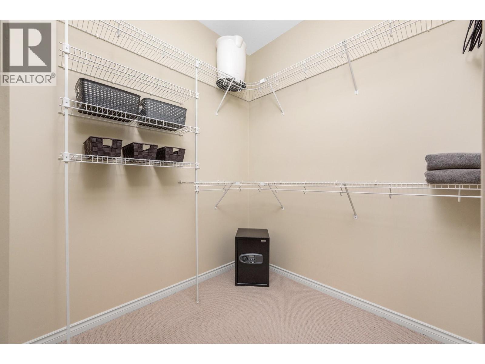 1060 17 Street SE, Salmon Arm