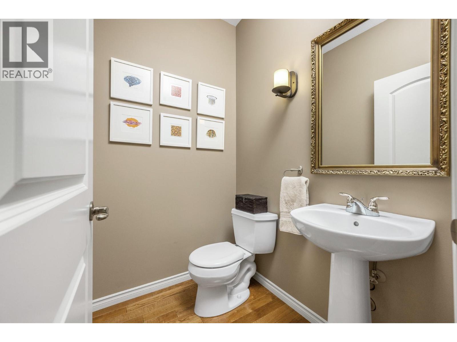 1060 17 Street SE, Salmon Arm