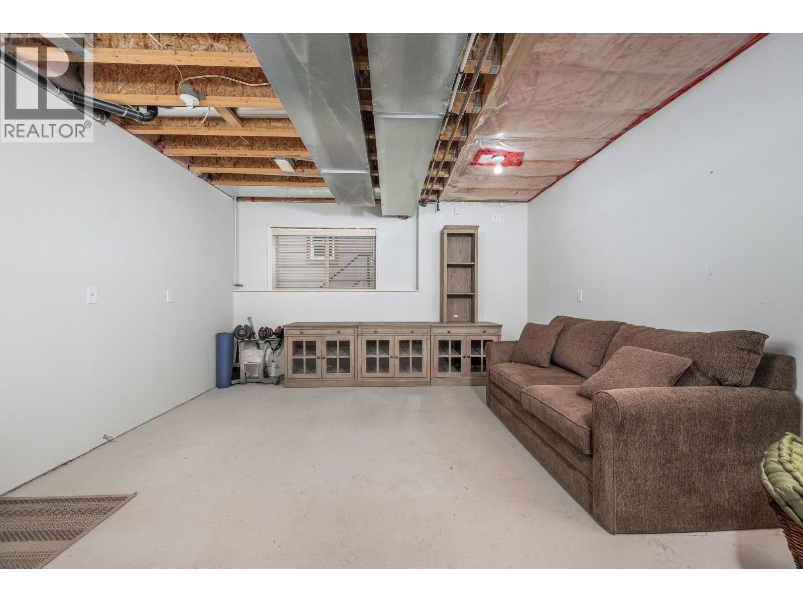 1060 17 Street SE, Salmon Arm