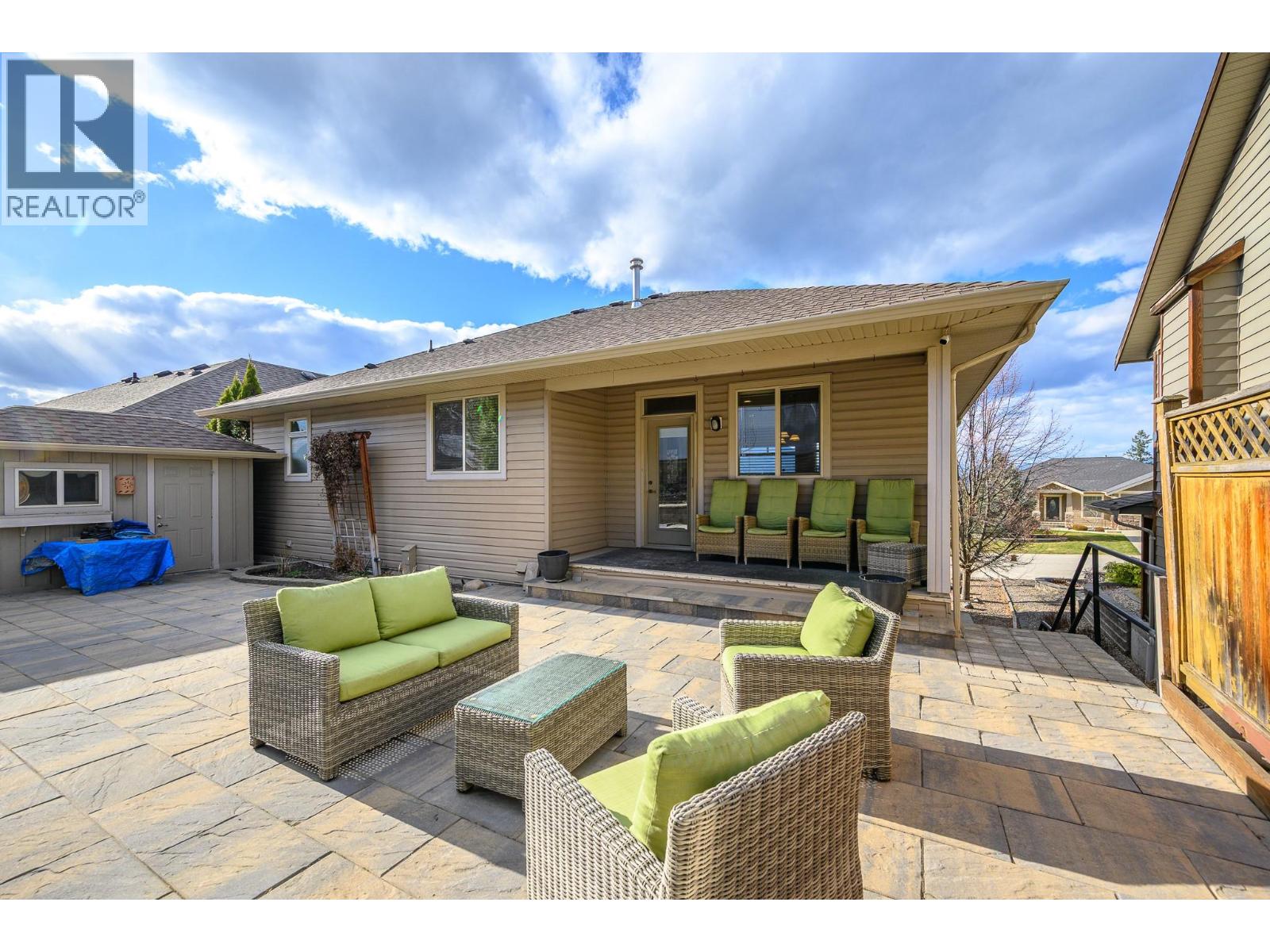 1060 17 Street SE, Salmon Arm