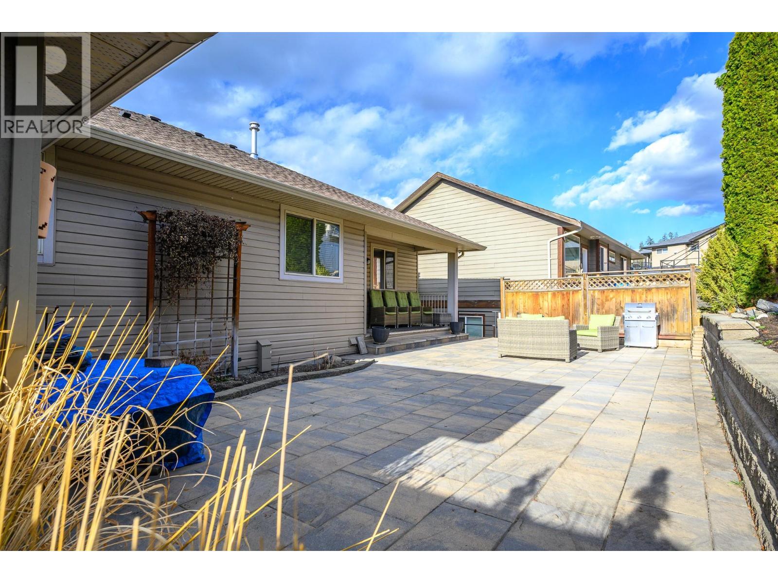 1060 17 Street SE, Salmon Arm