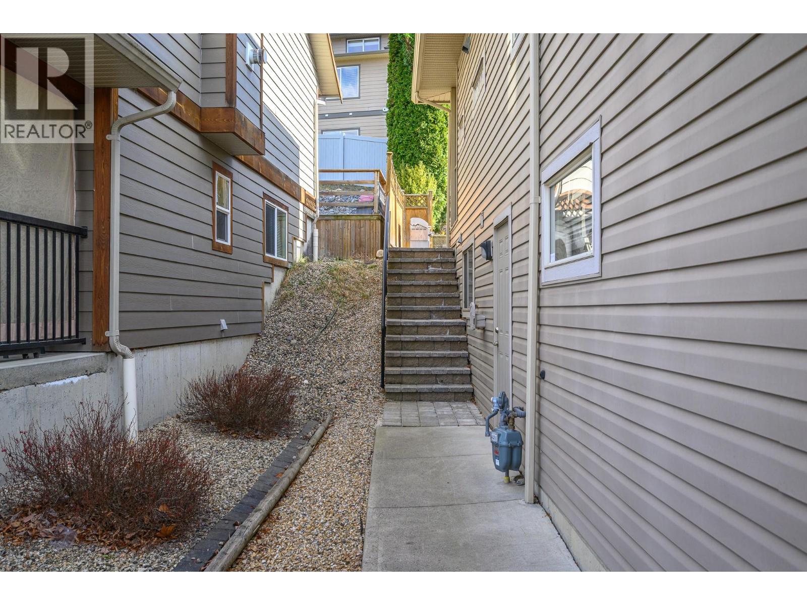 1060 17 Street SE, Salmon Arm