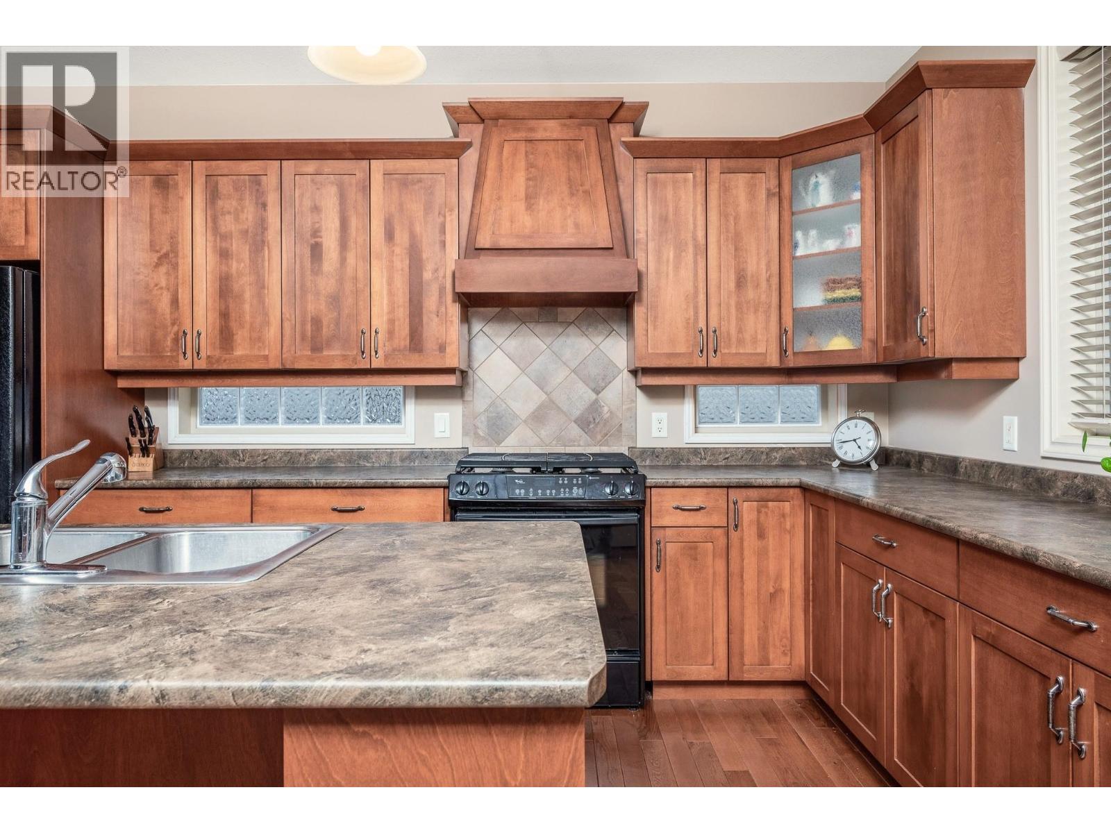 1060 17 Street SE, Salmon Arm