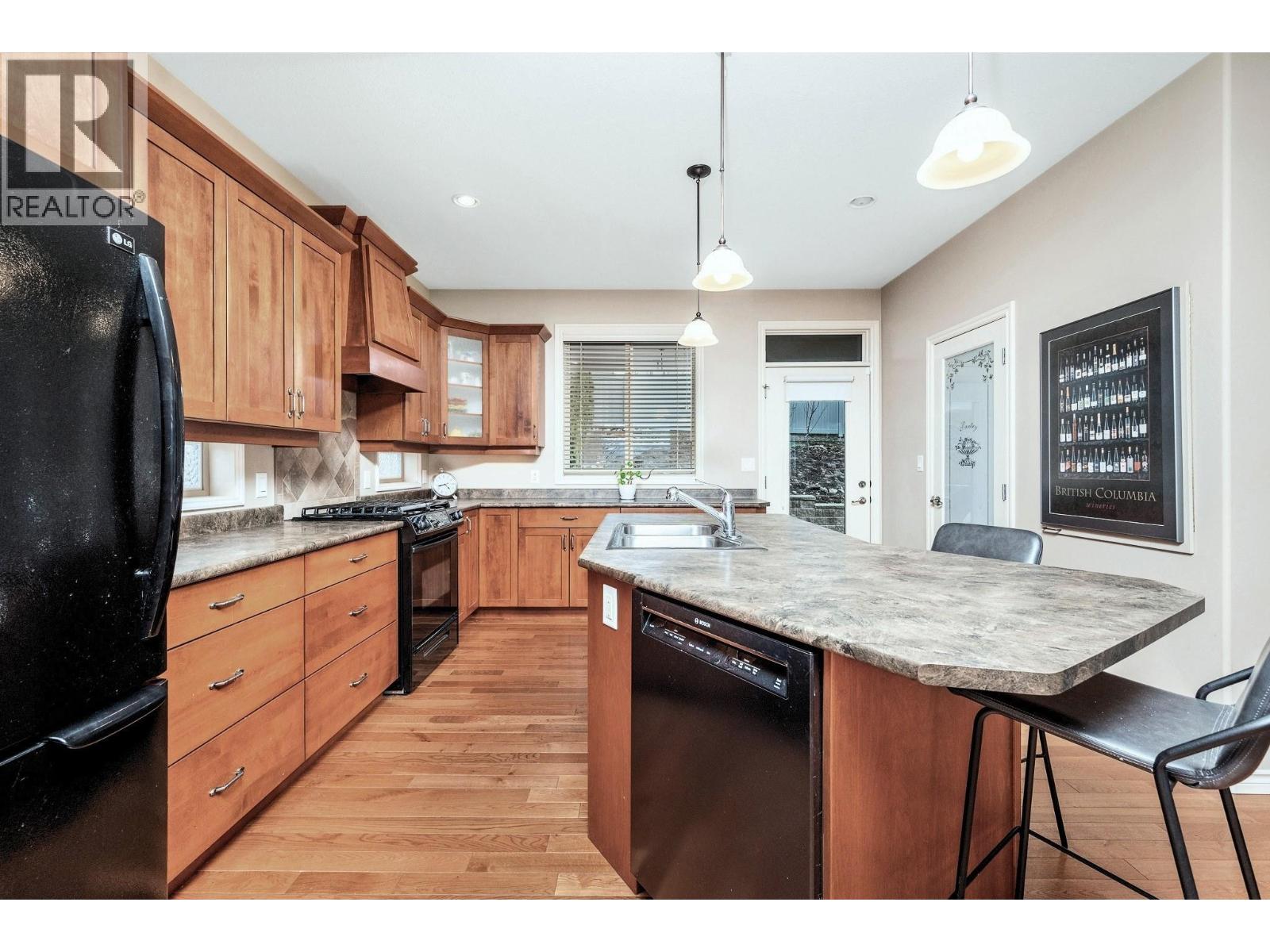 1060 17 Street SE, Salmon Arm