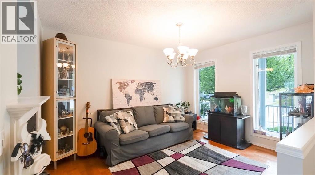 Single Family House for Sale in  Tuscany Valley Drive NW Tuscany Calgary 