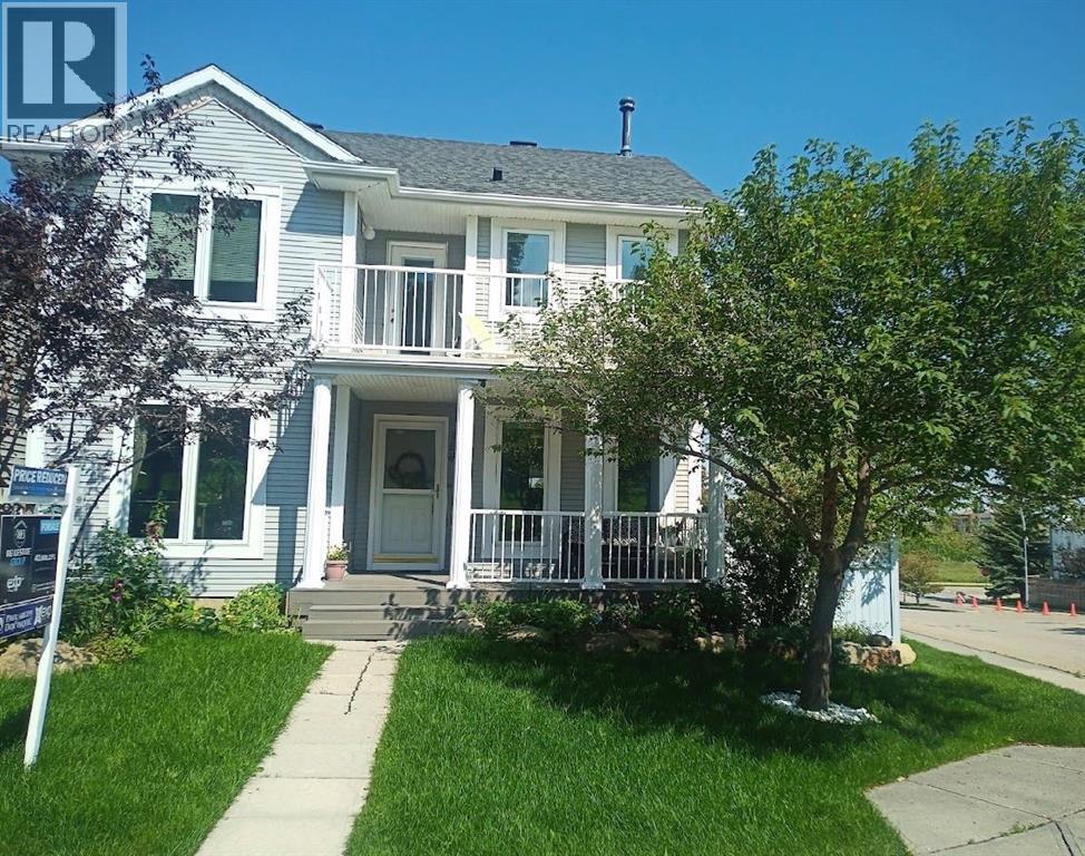 Single Family House for Sale in  Tuscany Valley Drive NW Tuscany Calgary 