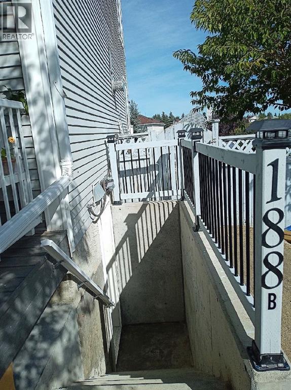 Single Family House for Sale in  Tuscany Valley Drive NW Tuscany Calgary 