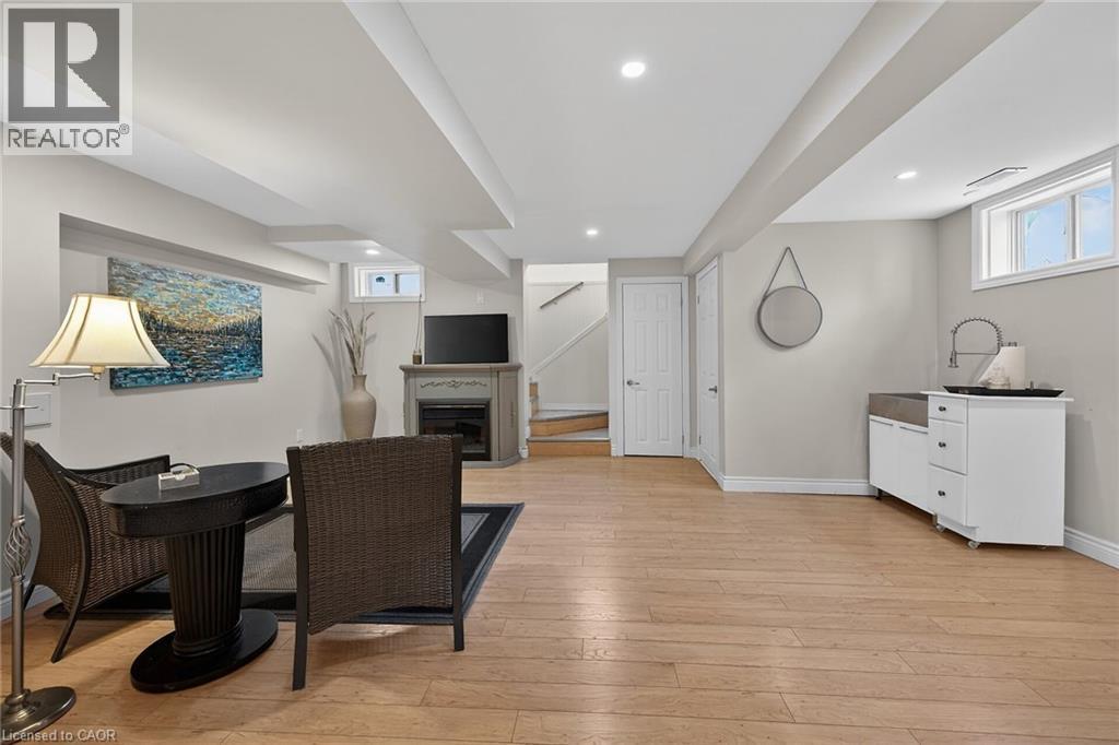 968 SOUTH COAST Drive - 32