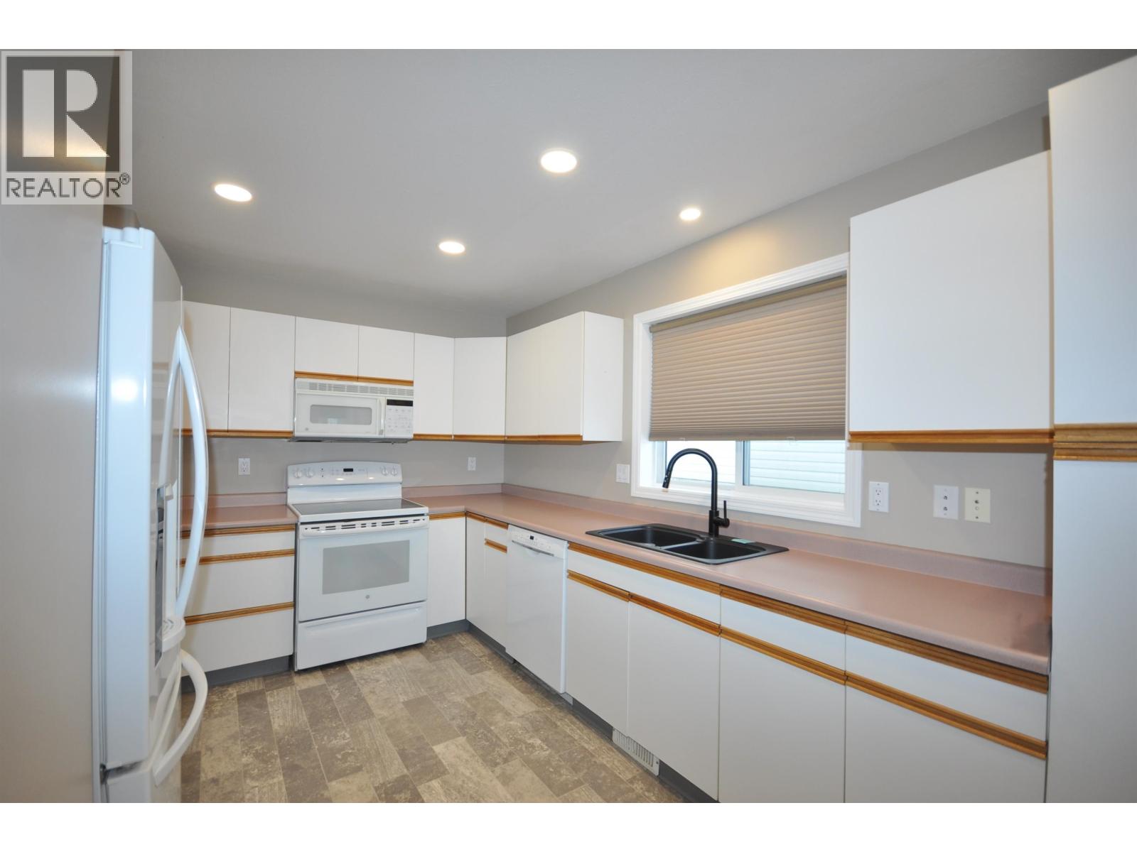 #45 500 WOTZKE DRIVE - 6