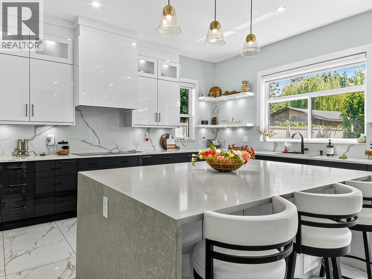 11800 KING Road, Richmond