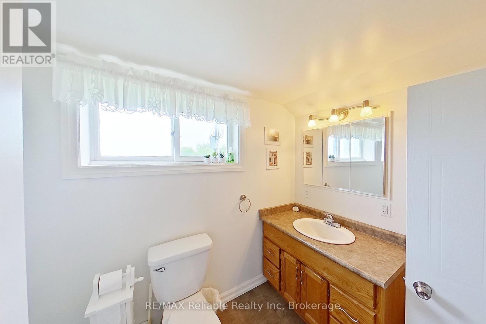 73053 BLUEWATER HIGHWAY - 22