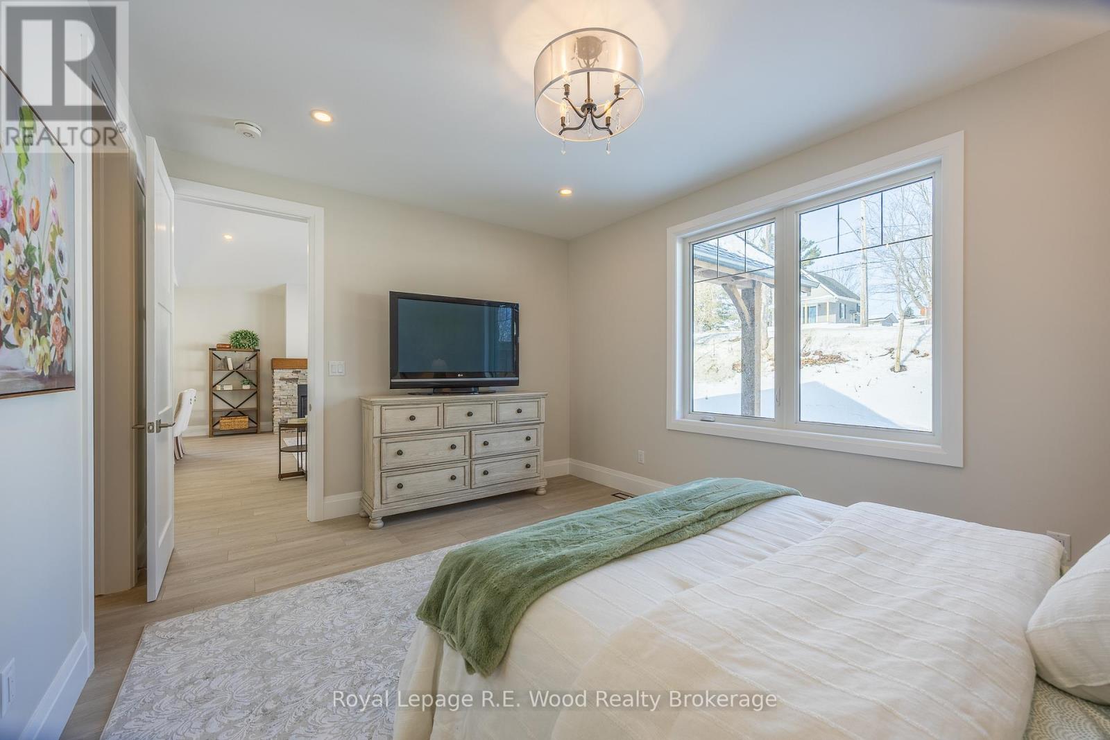 11 GREENHILL DRIVE - 26