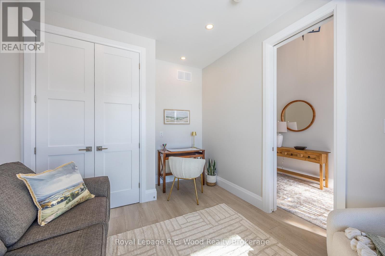 11 GREENHILL DRIVE - 7