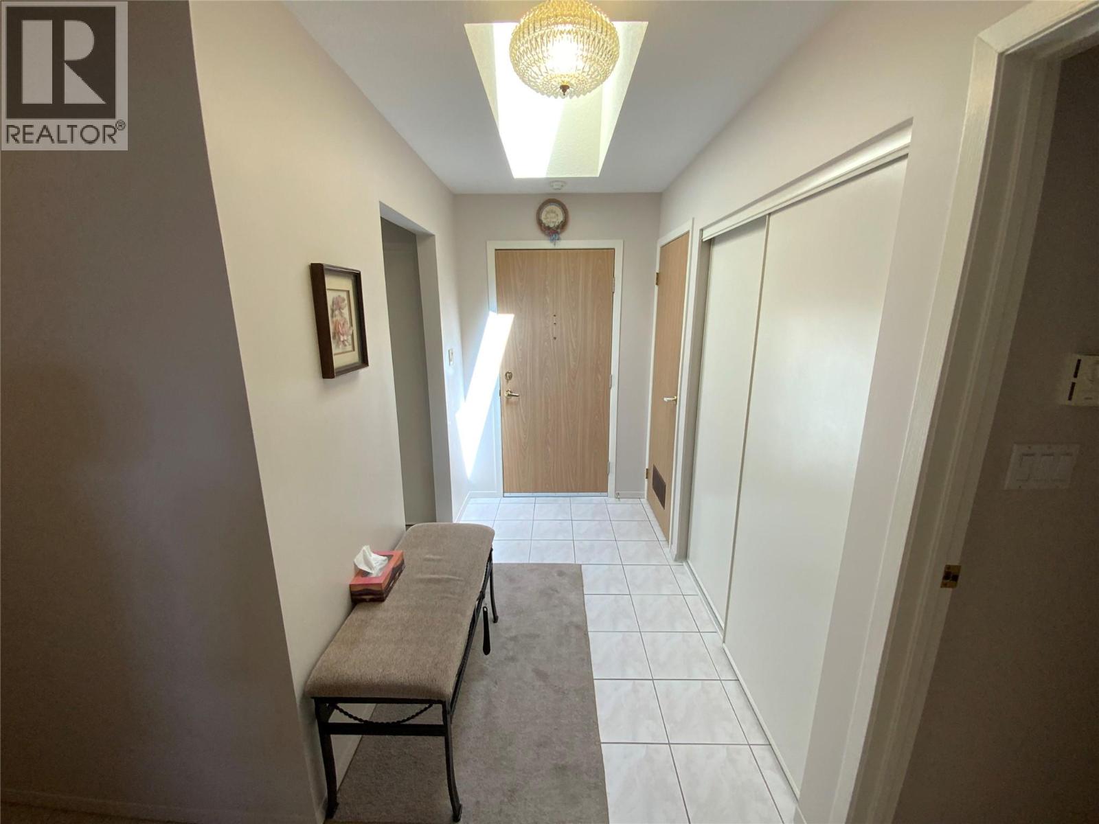 195 Warren Avenue Unit# 407, Penticton