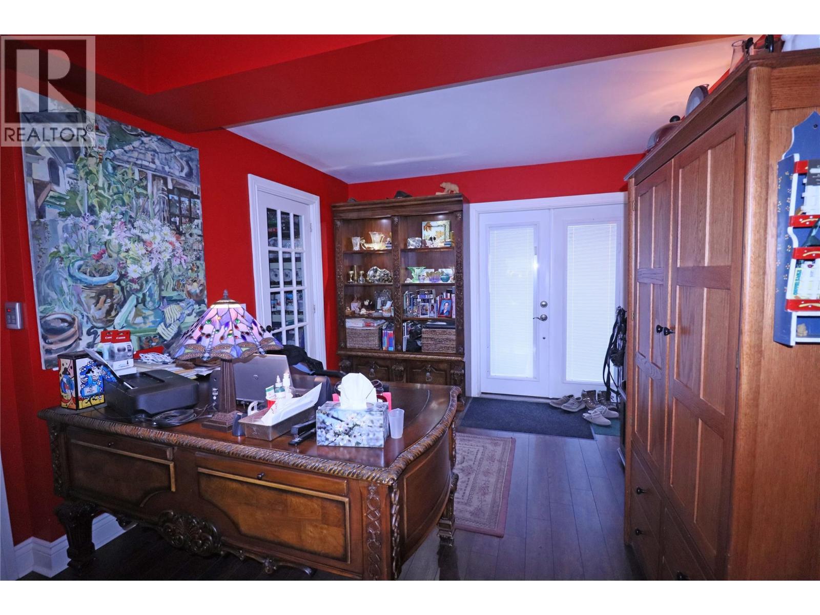 629 Gold Avenue S - 15