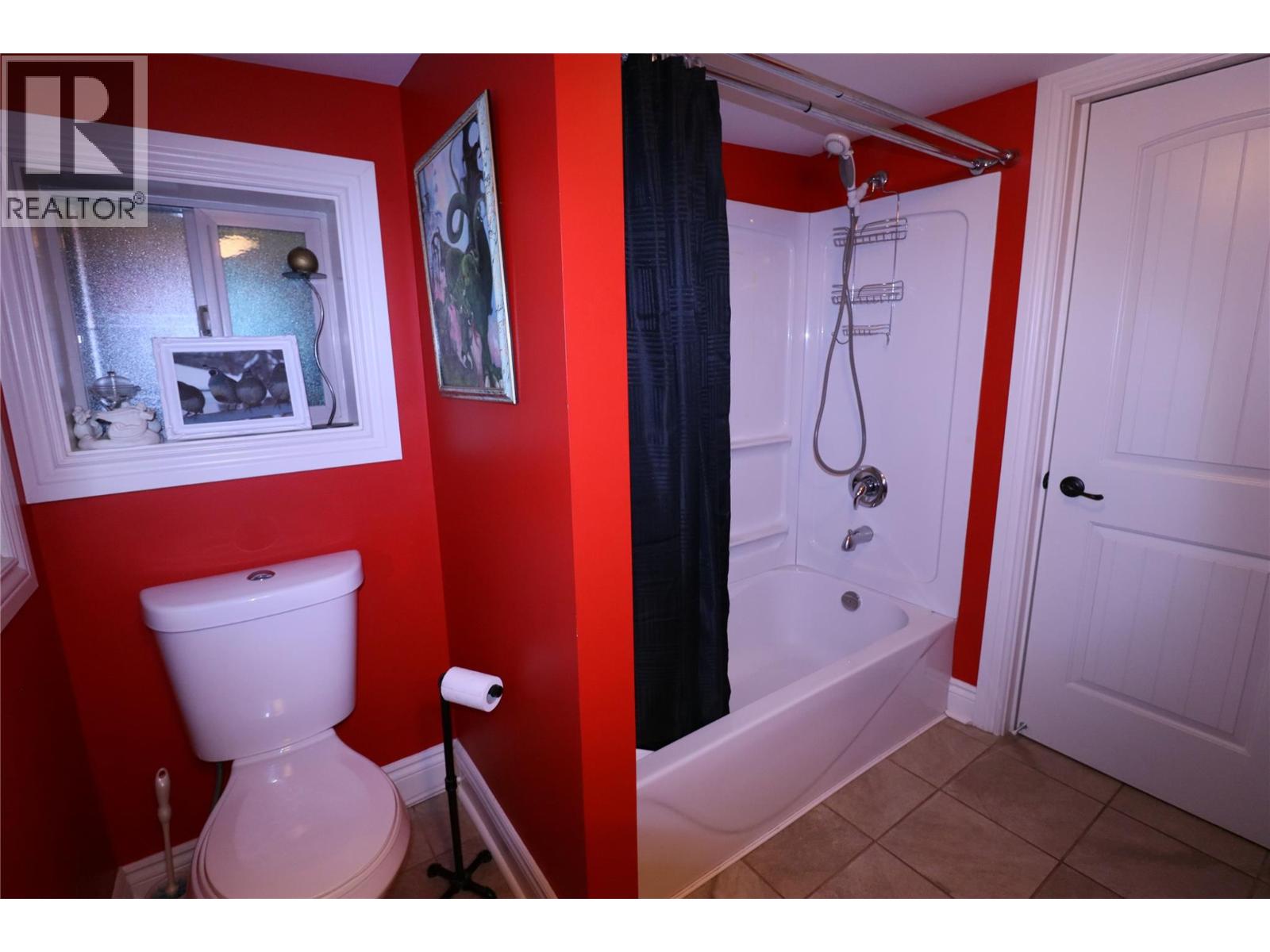 629 Gold Avenue S - 21