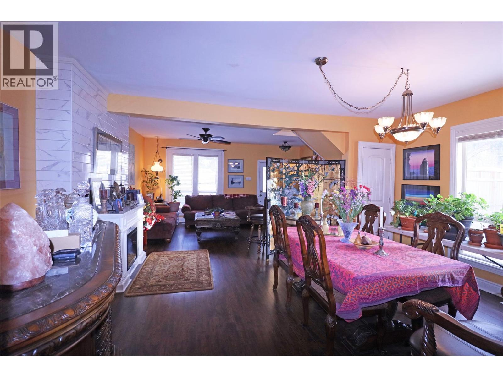629 Gold Avenue S - 23