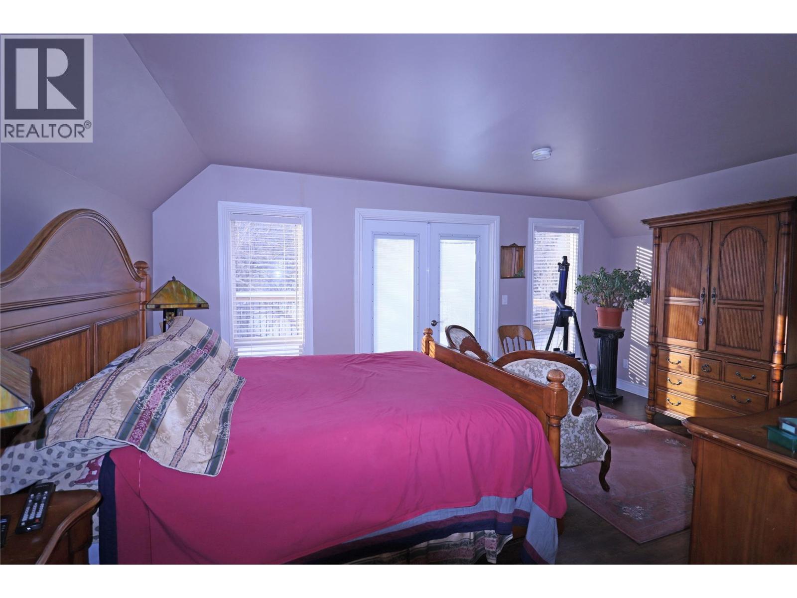629 Gold Avenue S - 31