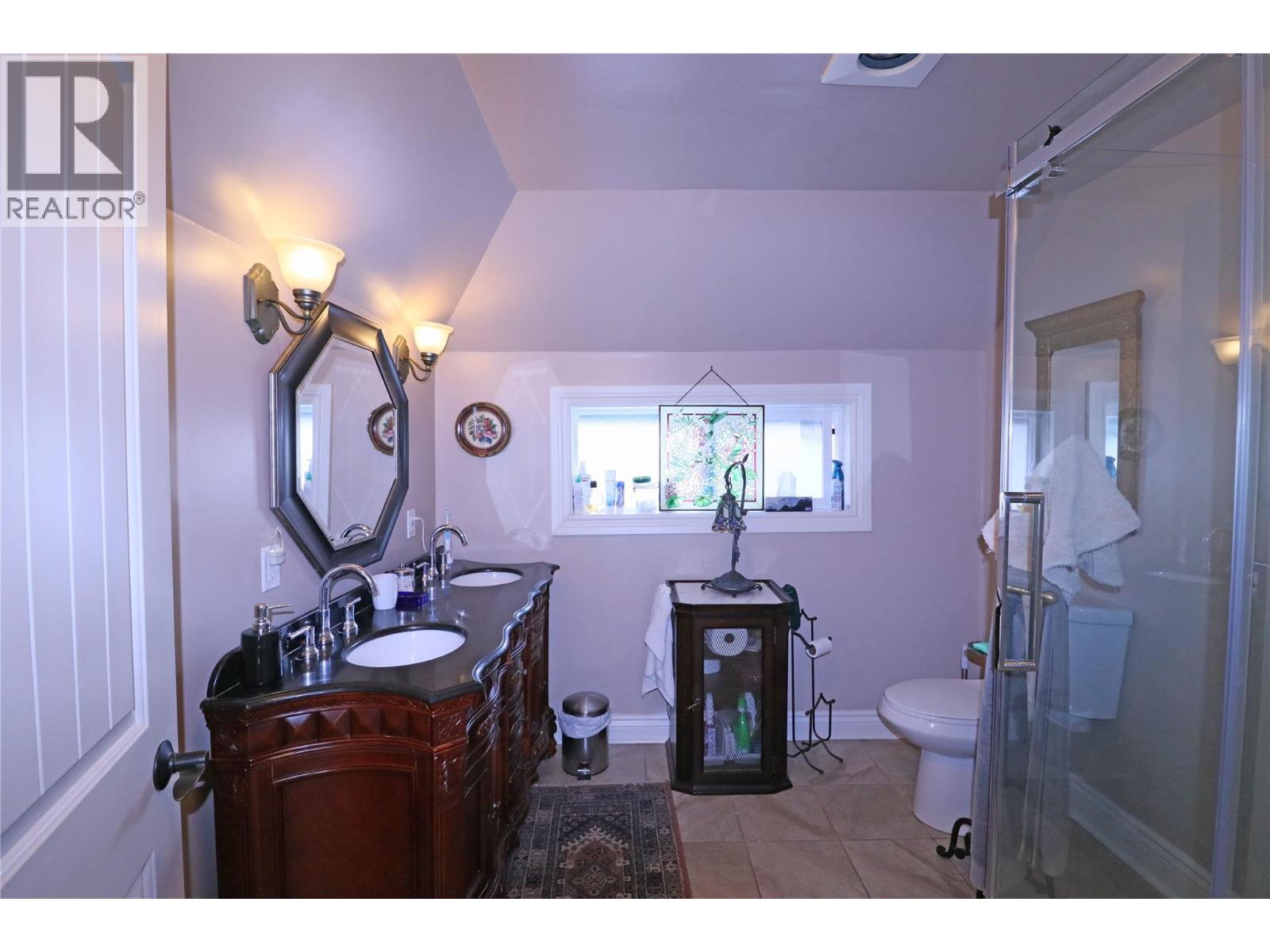629 Gold Avenue S - 35
