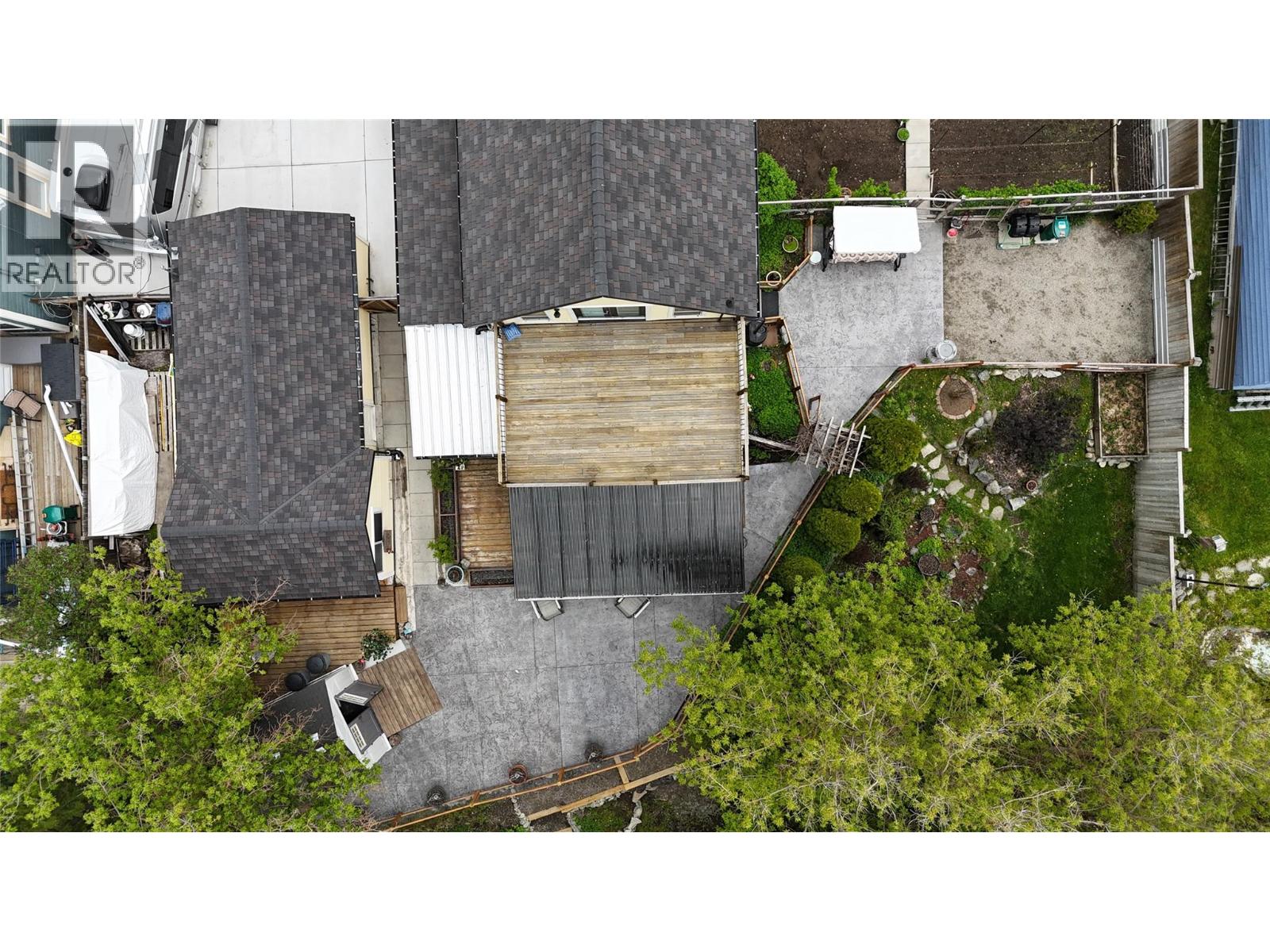 629 Gold Avenue S - 5