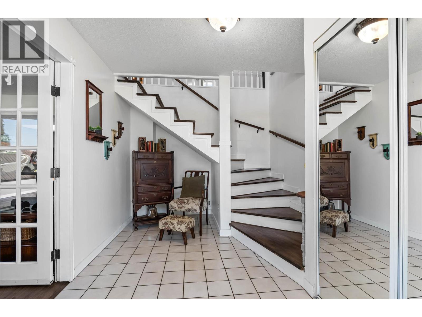 1683 SHERIDAN Drive, Kamloops