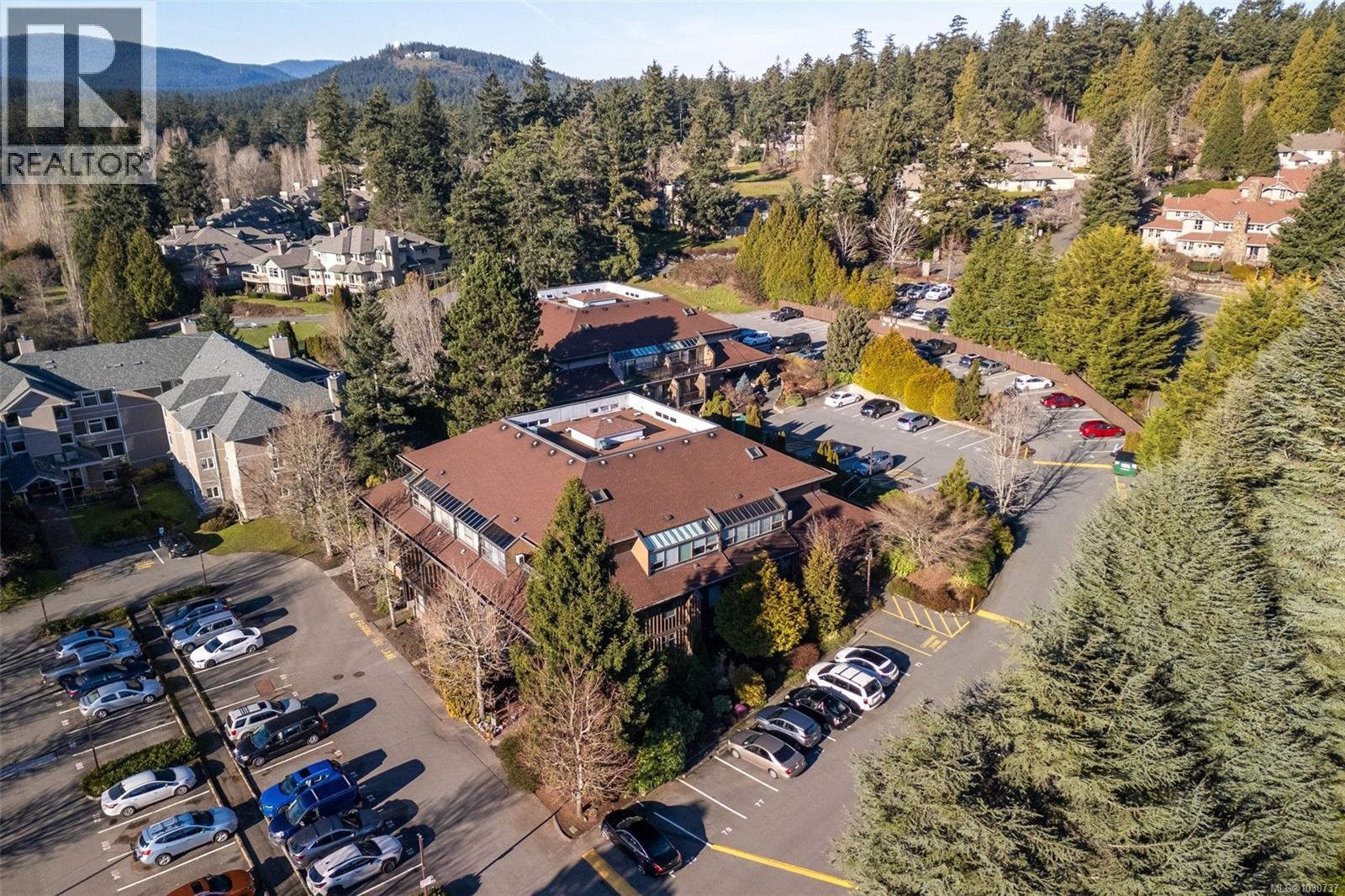 550B 4678 Elk Lake Drive, Saanich